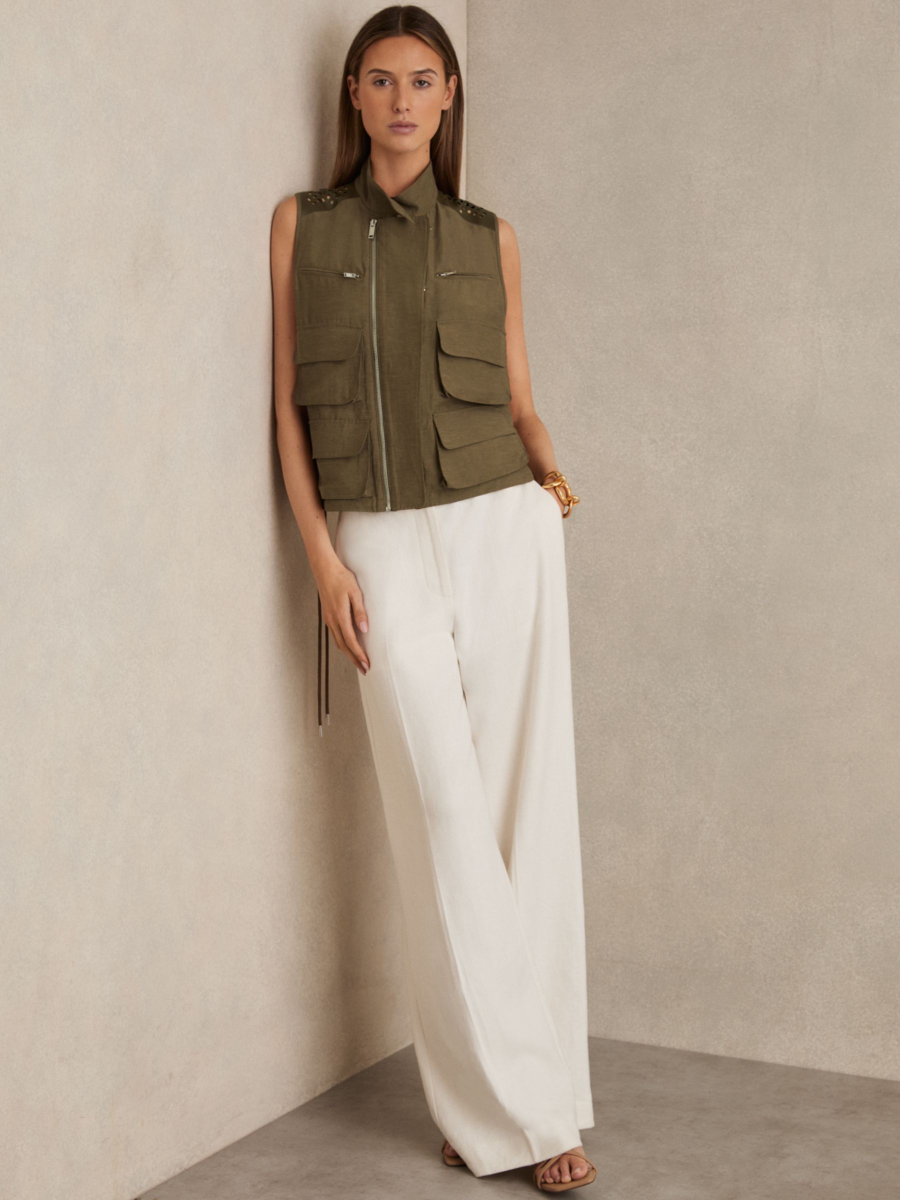 Cargo-Pocket Laser-Cut Gilet With Linen in Khaki