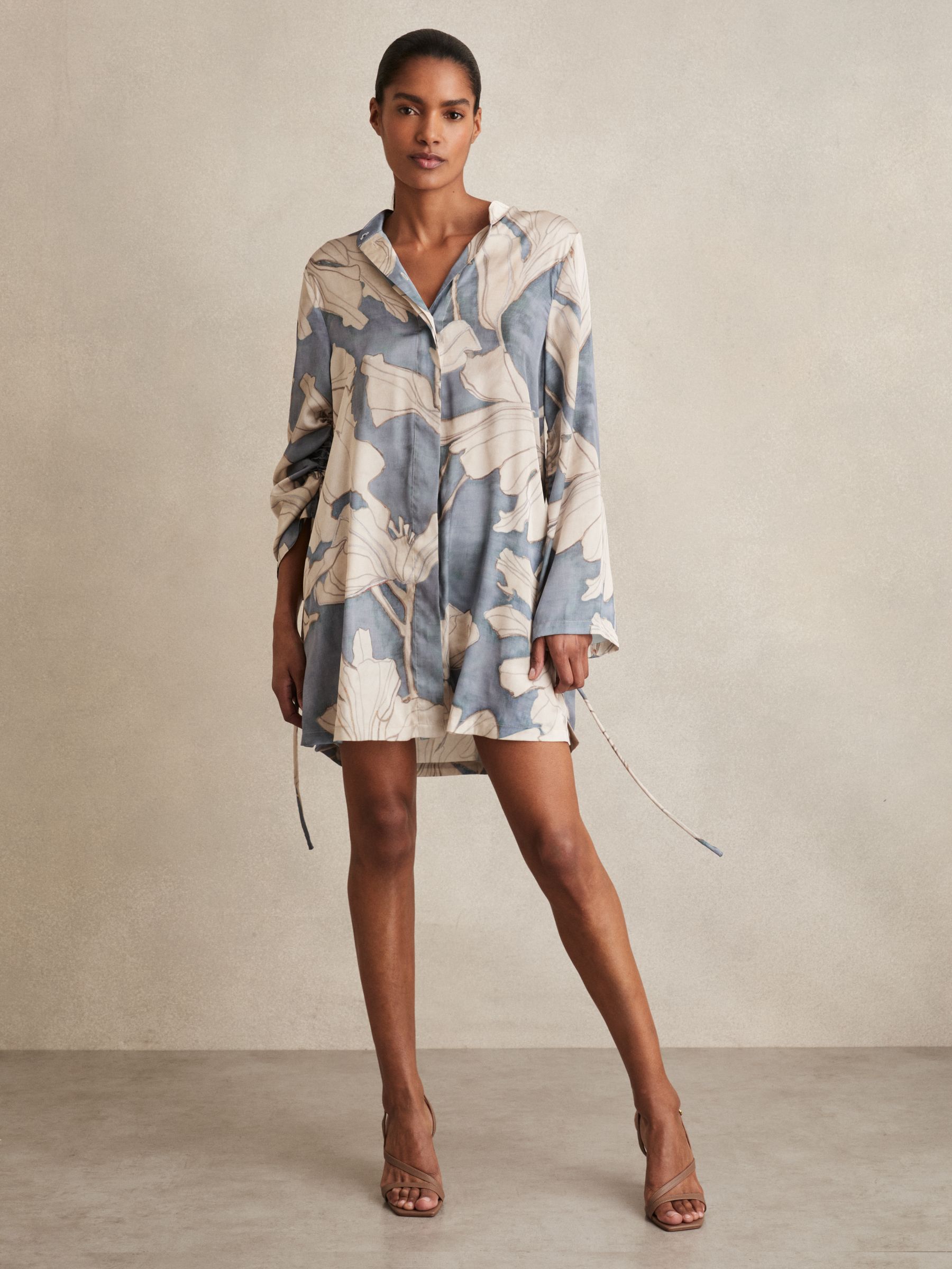 Leather Cross-Strap Heeled Sandals in Neutral