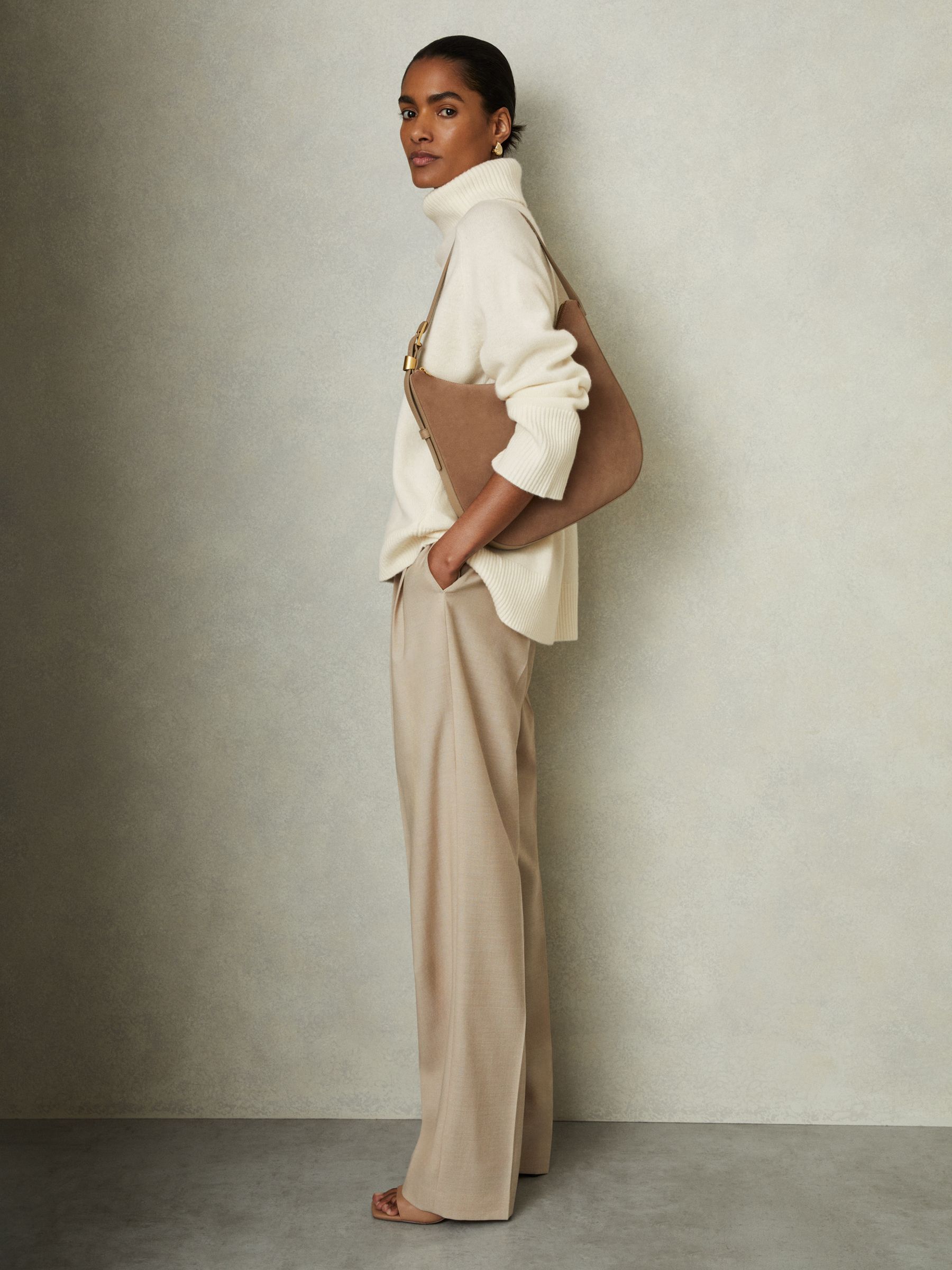 Wool-Cashmere Roll-Neck Jumper in Cream