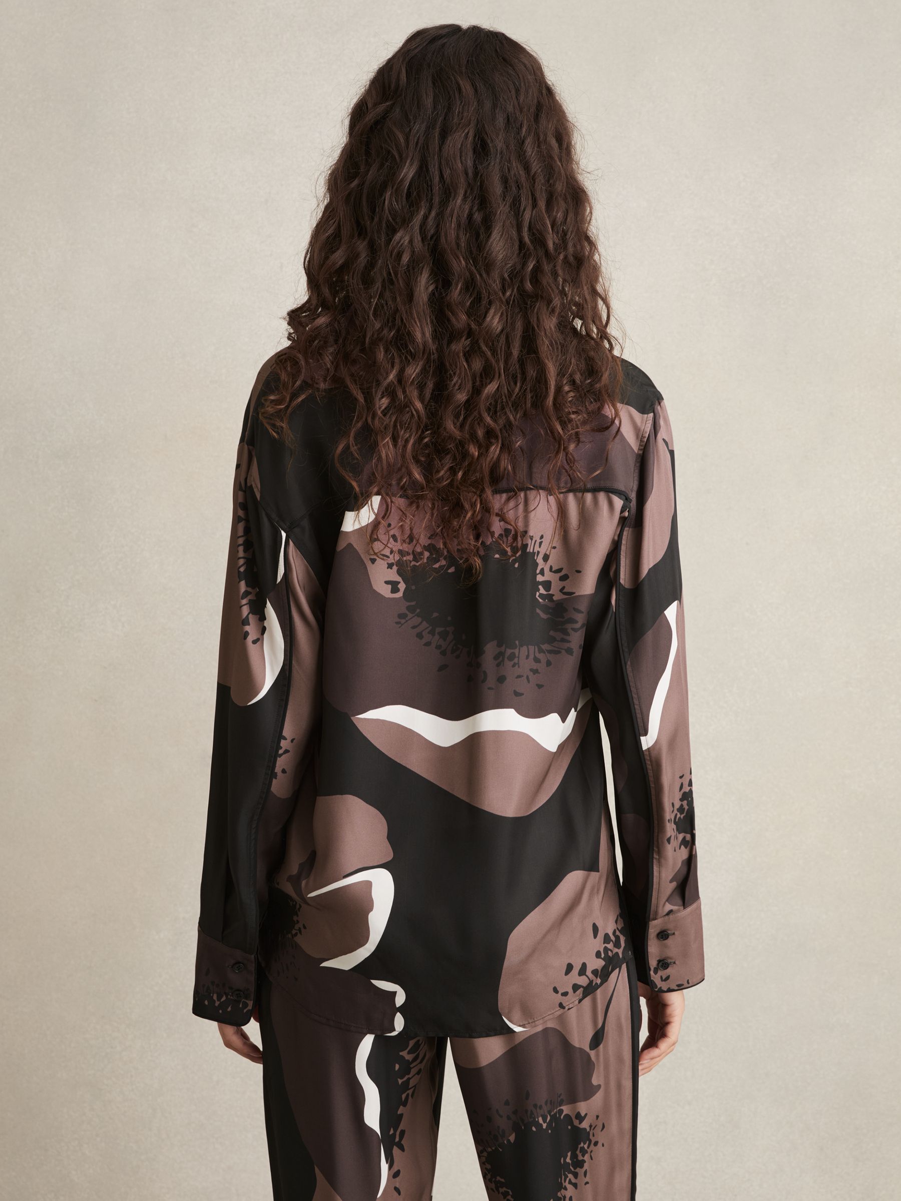 Floral-Print Long-Sleeve Shirt in Black/Brown