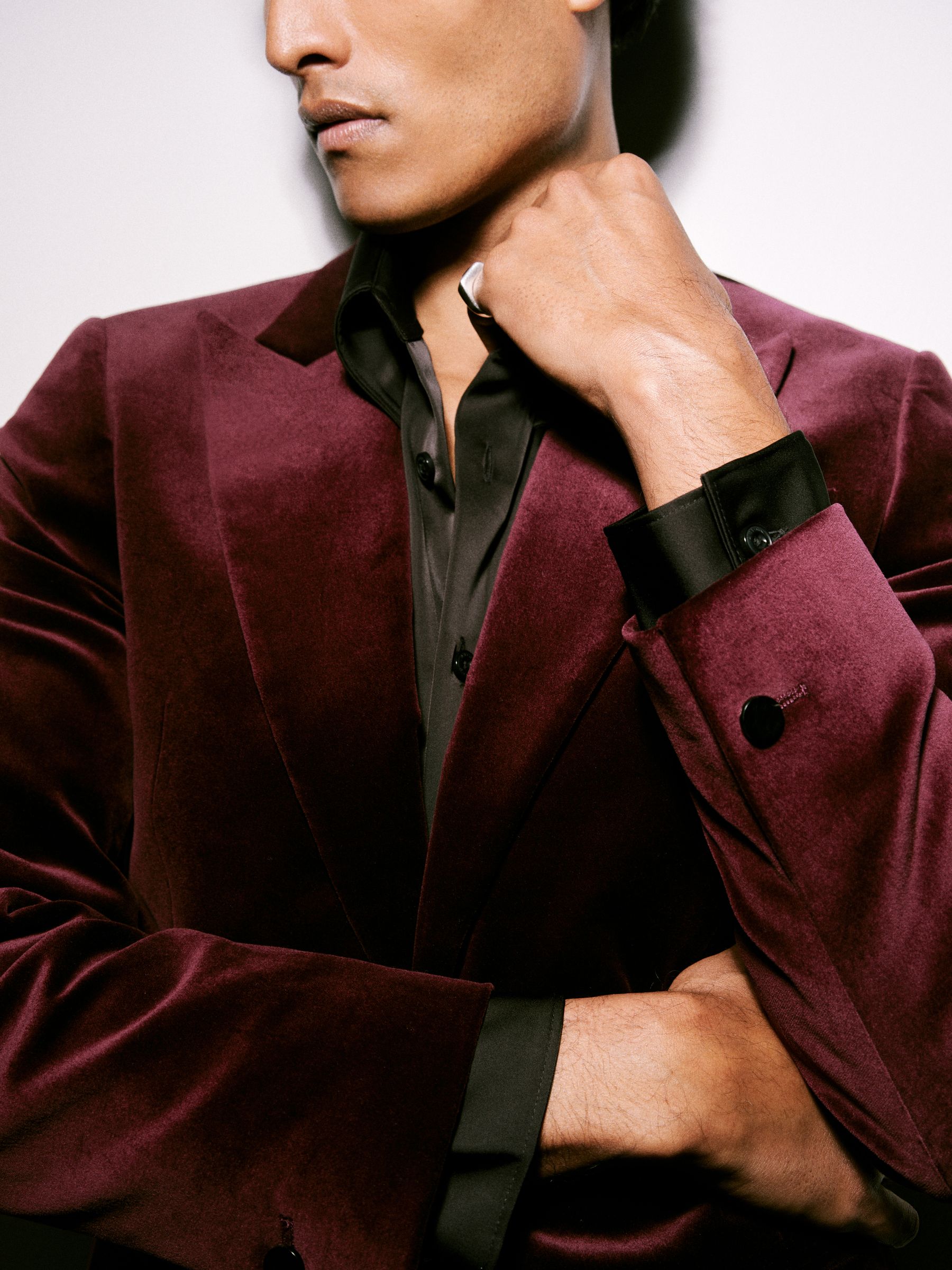 Single-Breasted Velvet Blazer Regular-Fit in Bordeaux