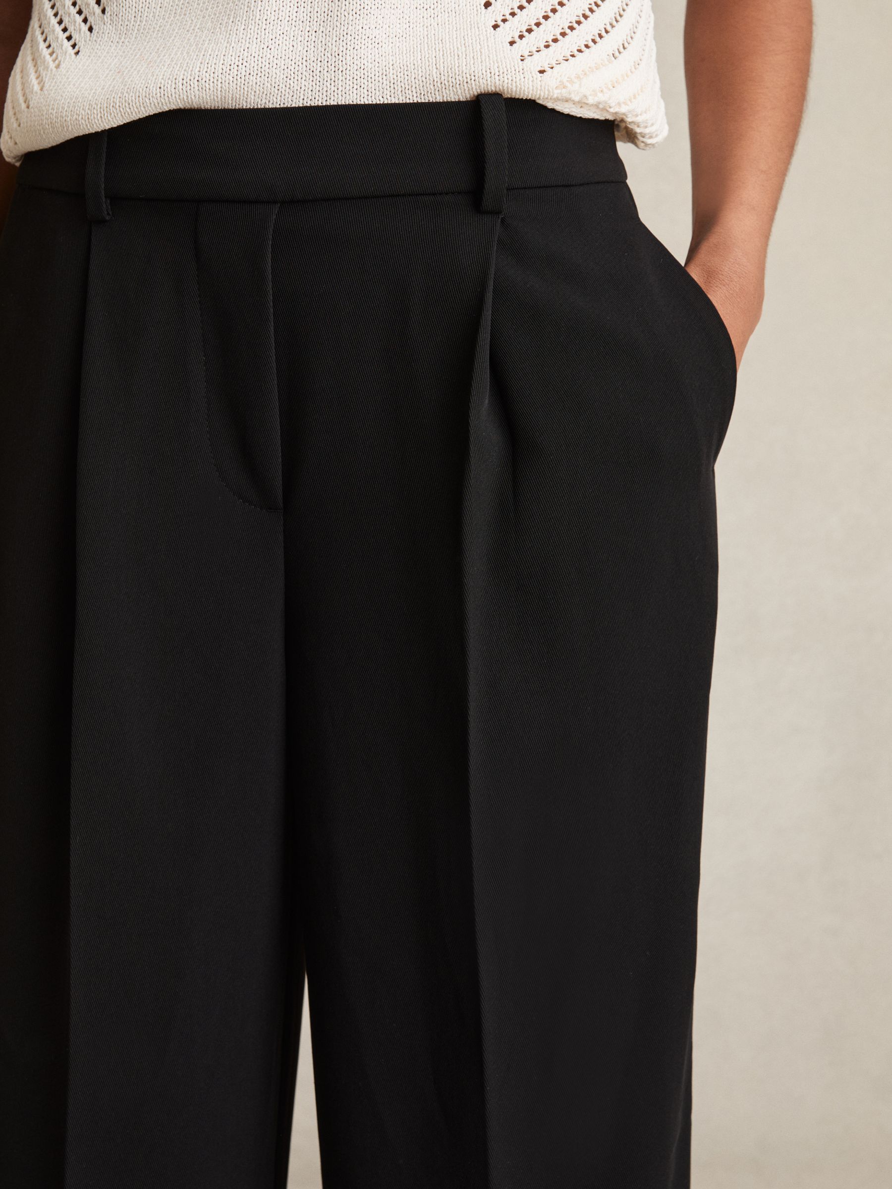 Elasticated-Waist Wide-Leg Twill Trousers in Black