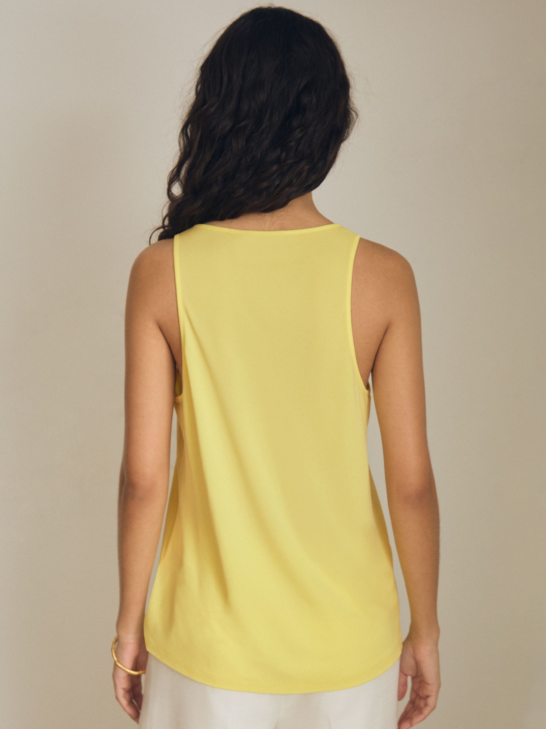 Atelier Scoop Neck Vest in Lemon