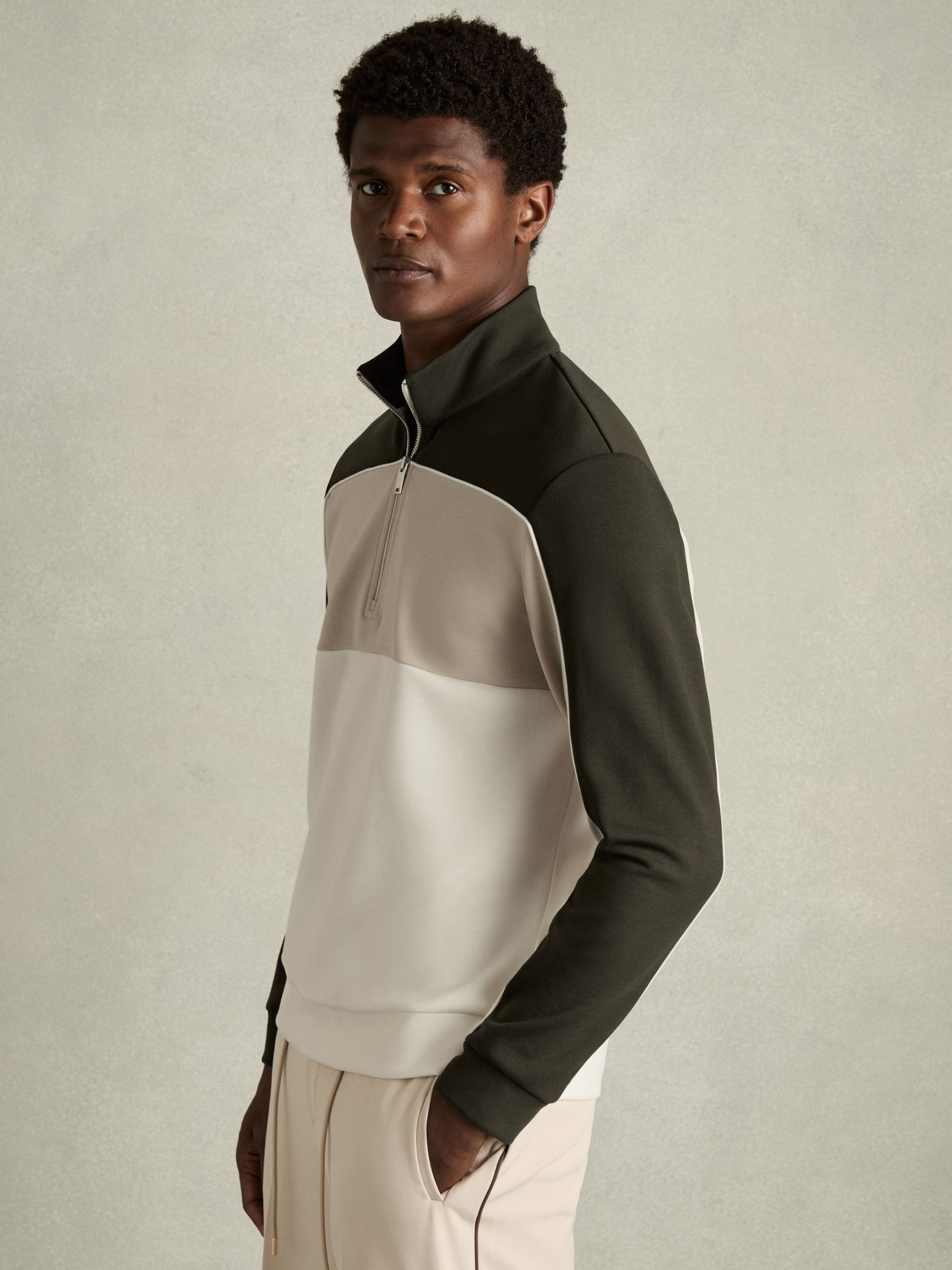 Interlock Colour-Block Half-Zip Sweatshirt in Forest Green/Off White