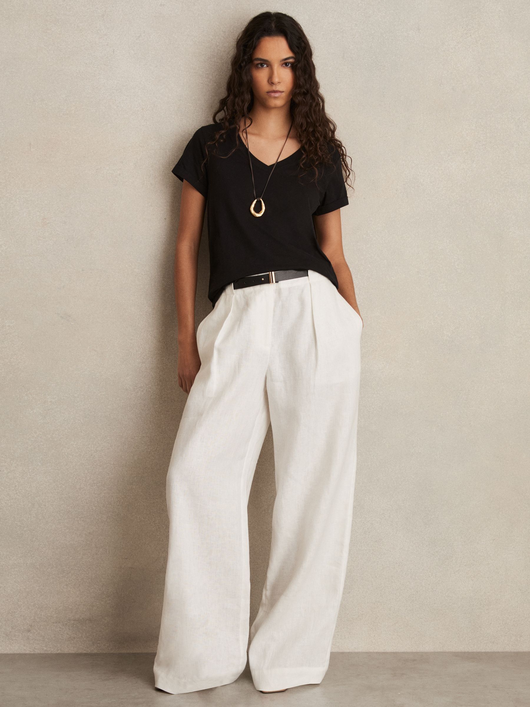 Cotton-Jersey V-Neck T-Shirt in Black