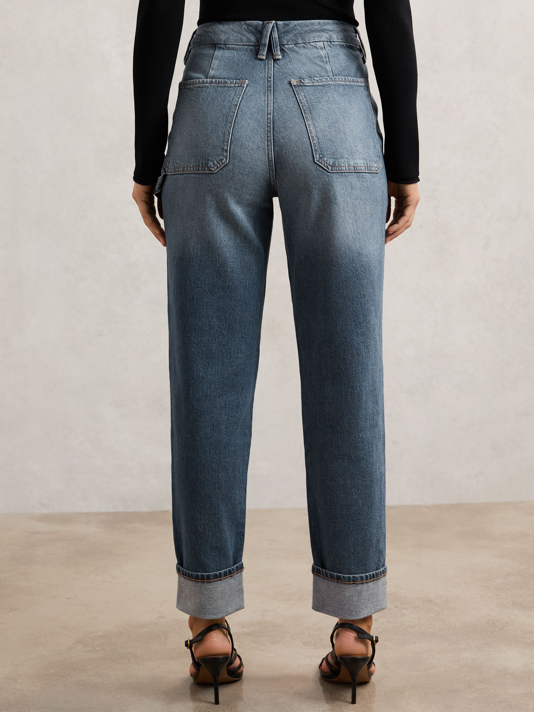 Good American Cuffed Straight-Leg Jeans in Indigo