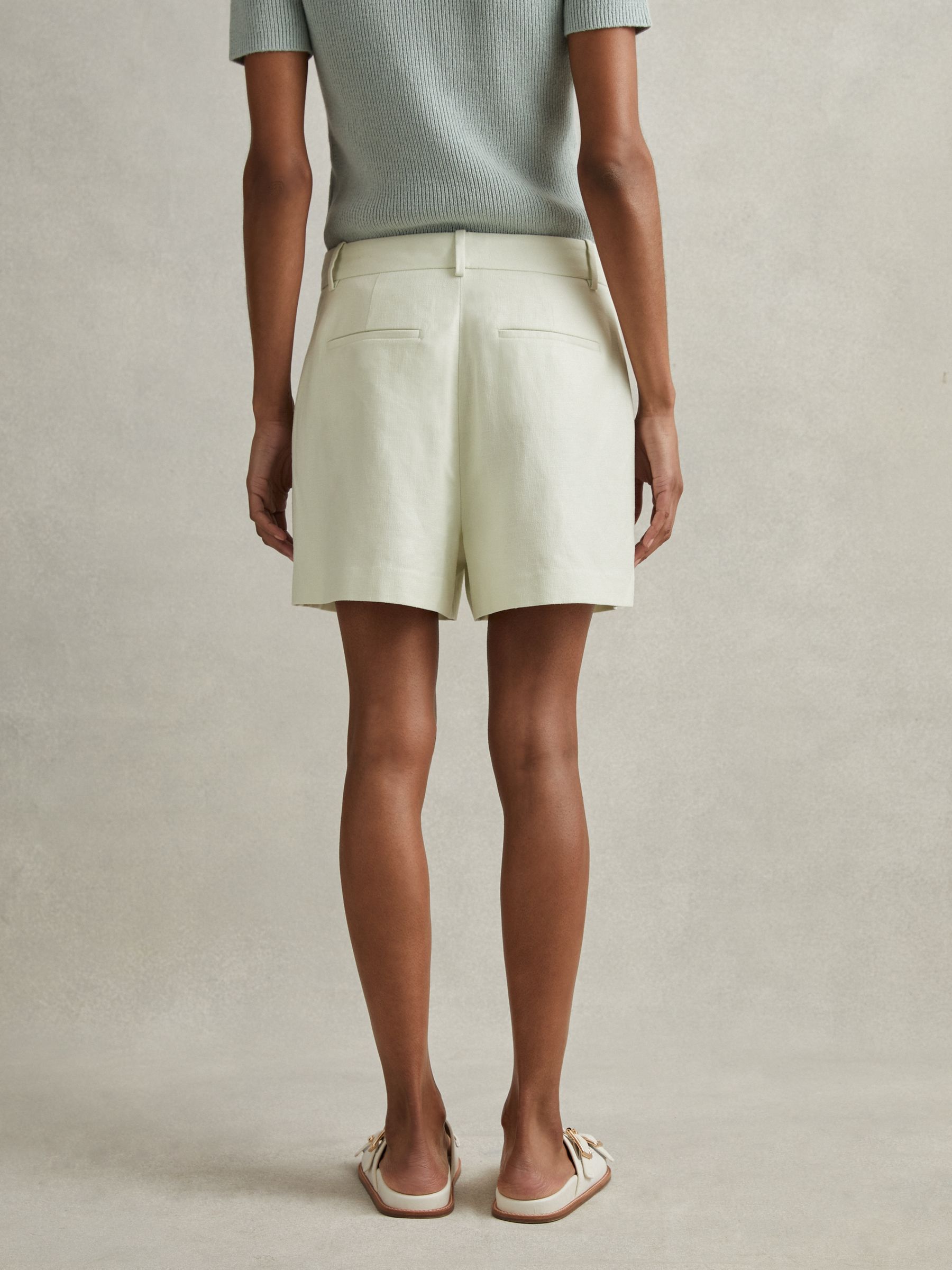 Front Pleat Linen Blend Suit Shorts in Mint