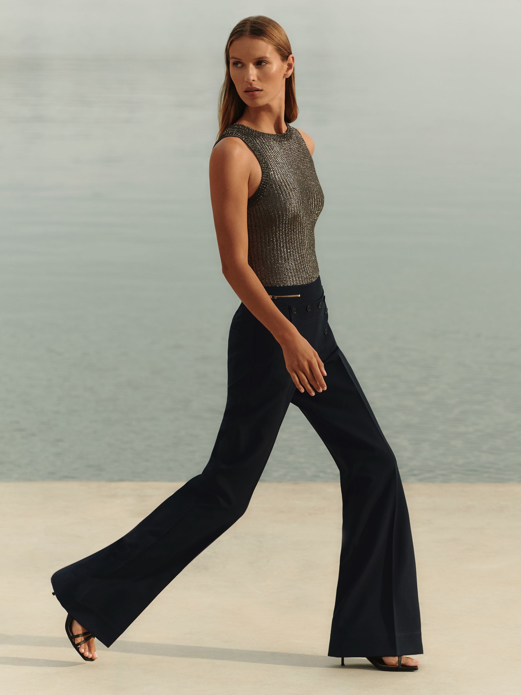 Button-Detail Wide-Leg Trousers in Navy