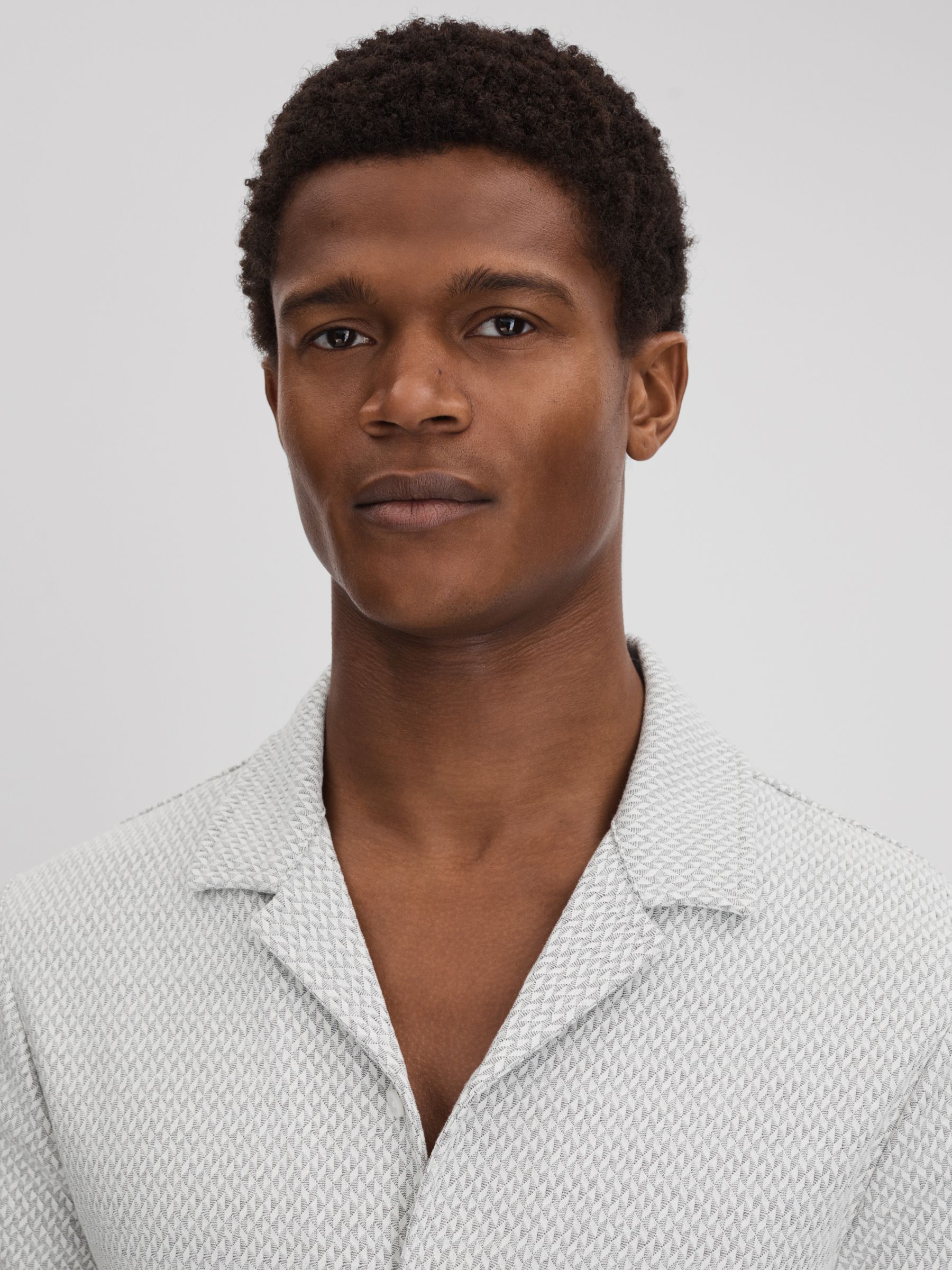Jacquard Cuban Collar Shirt in Light Grey
