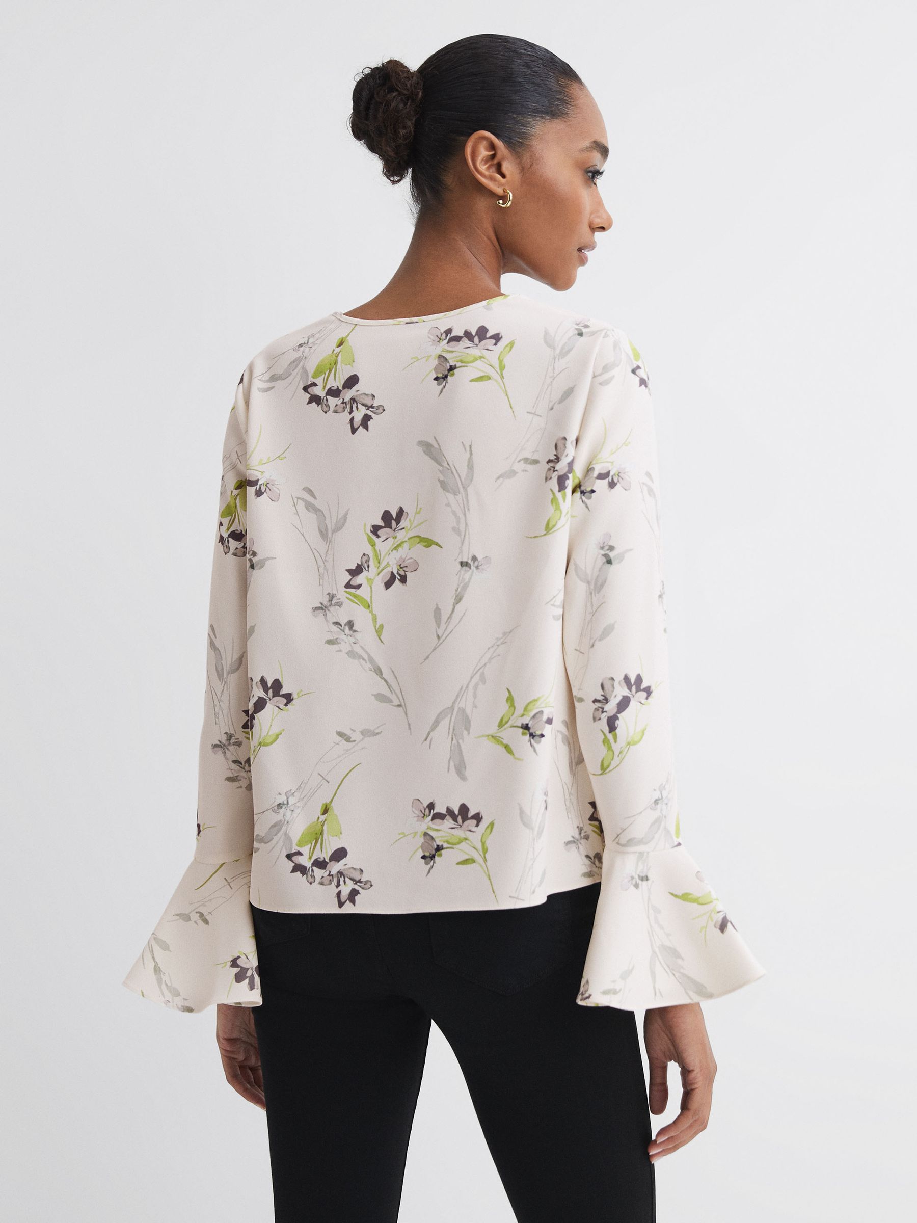 Florere Floral V-Neck Top in Cream