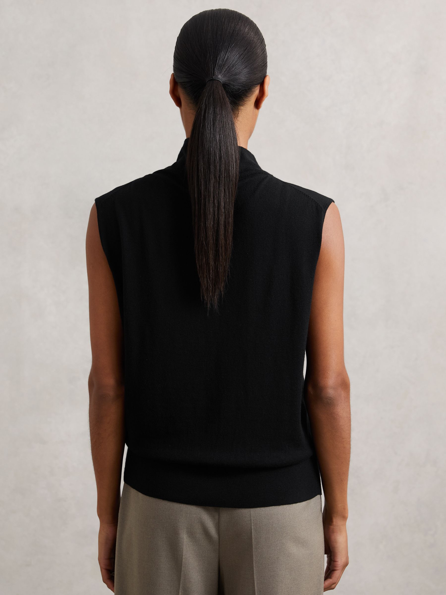 Wool Slouched Sleeveless Top in Black