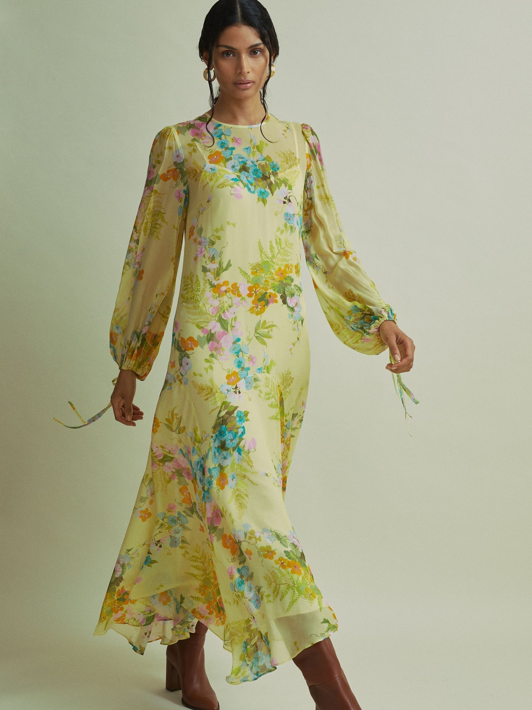 Florere Asymmetric Midi Dress in Pale Green