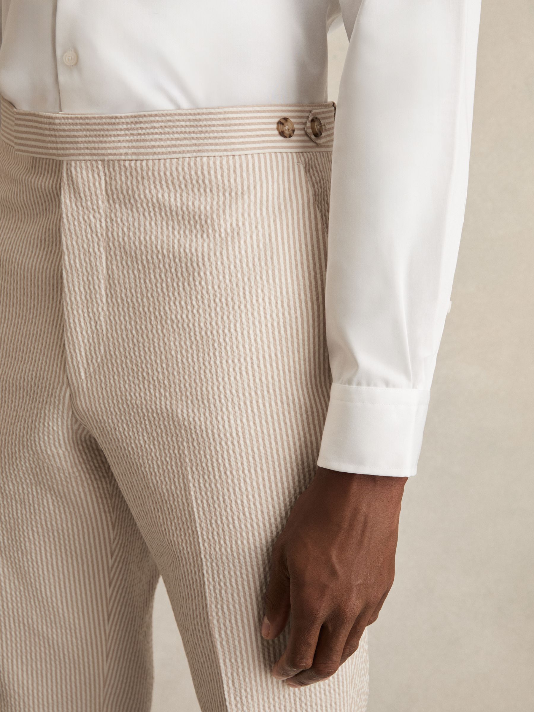 Seersucker Slim-Fit Suit Trousers in Oatmeal/White