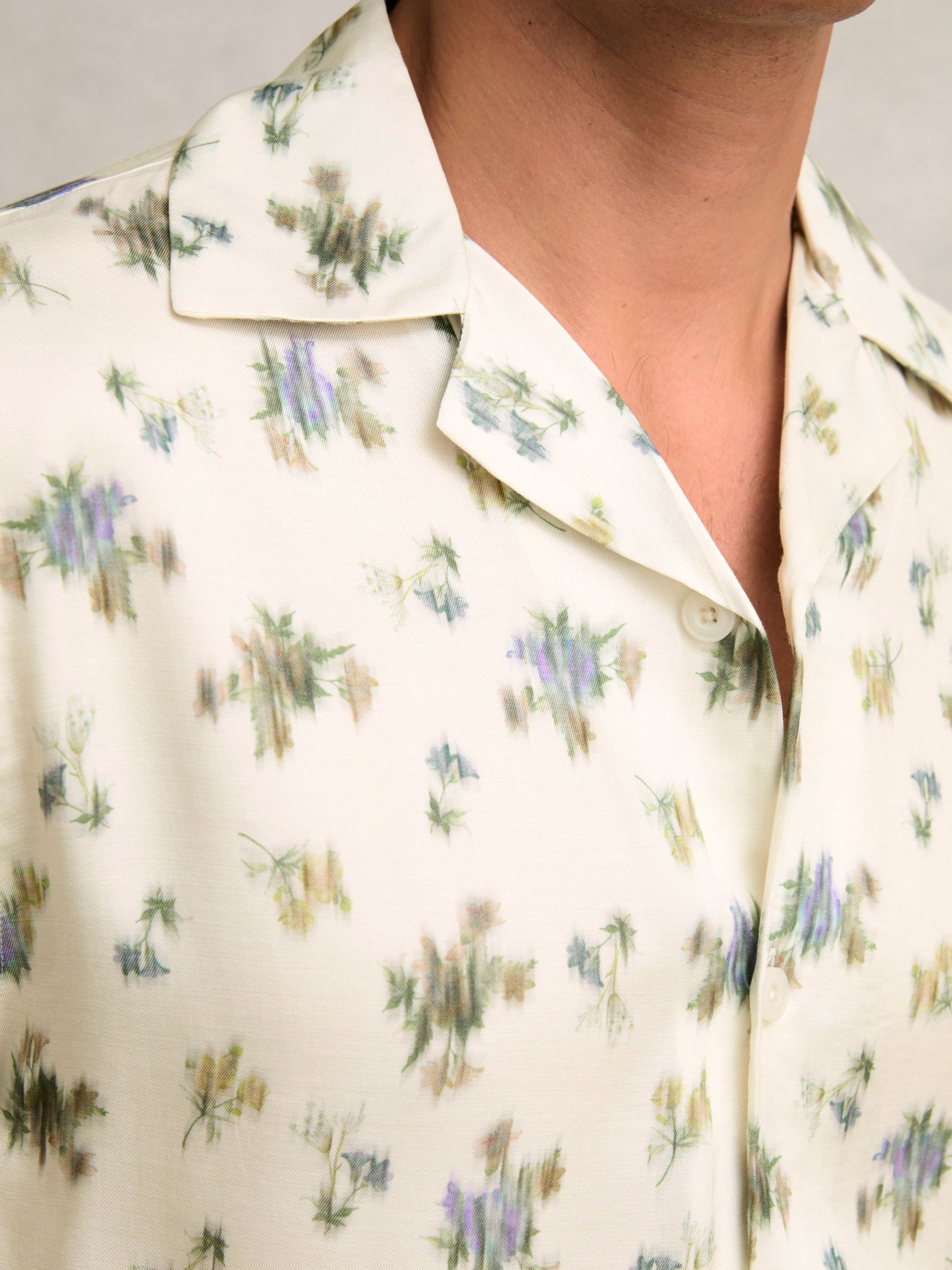 Abstract-Floral Print Cuban-Collar Shirt in Off White