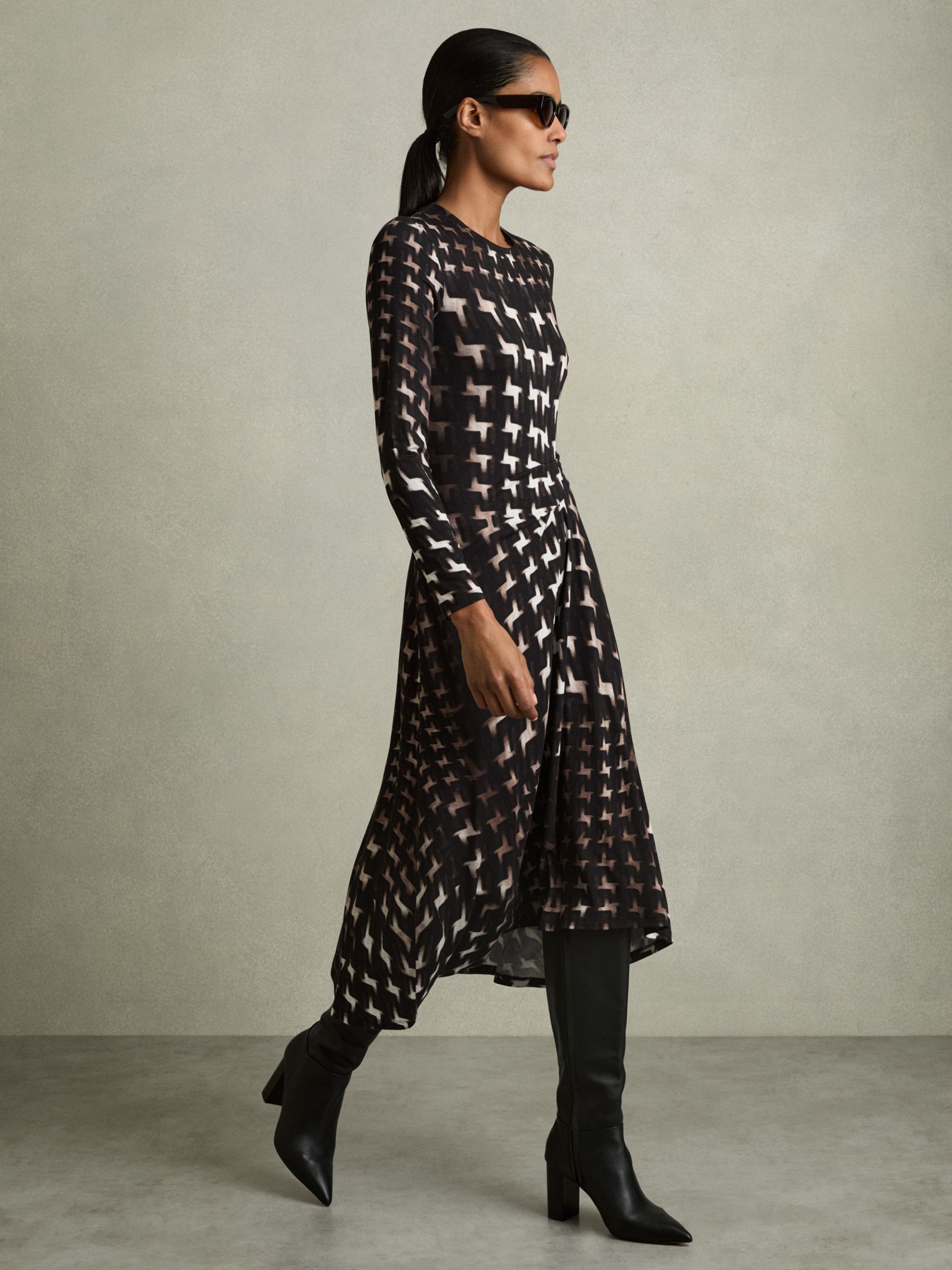 Houndstooth-Print Ruched Midi Dress in Black