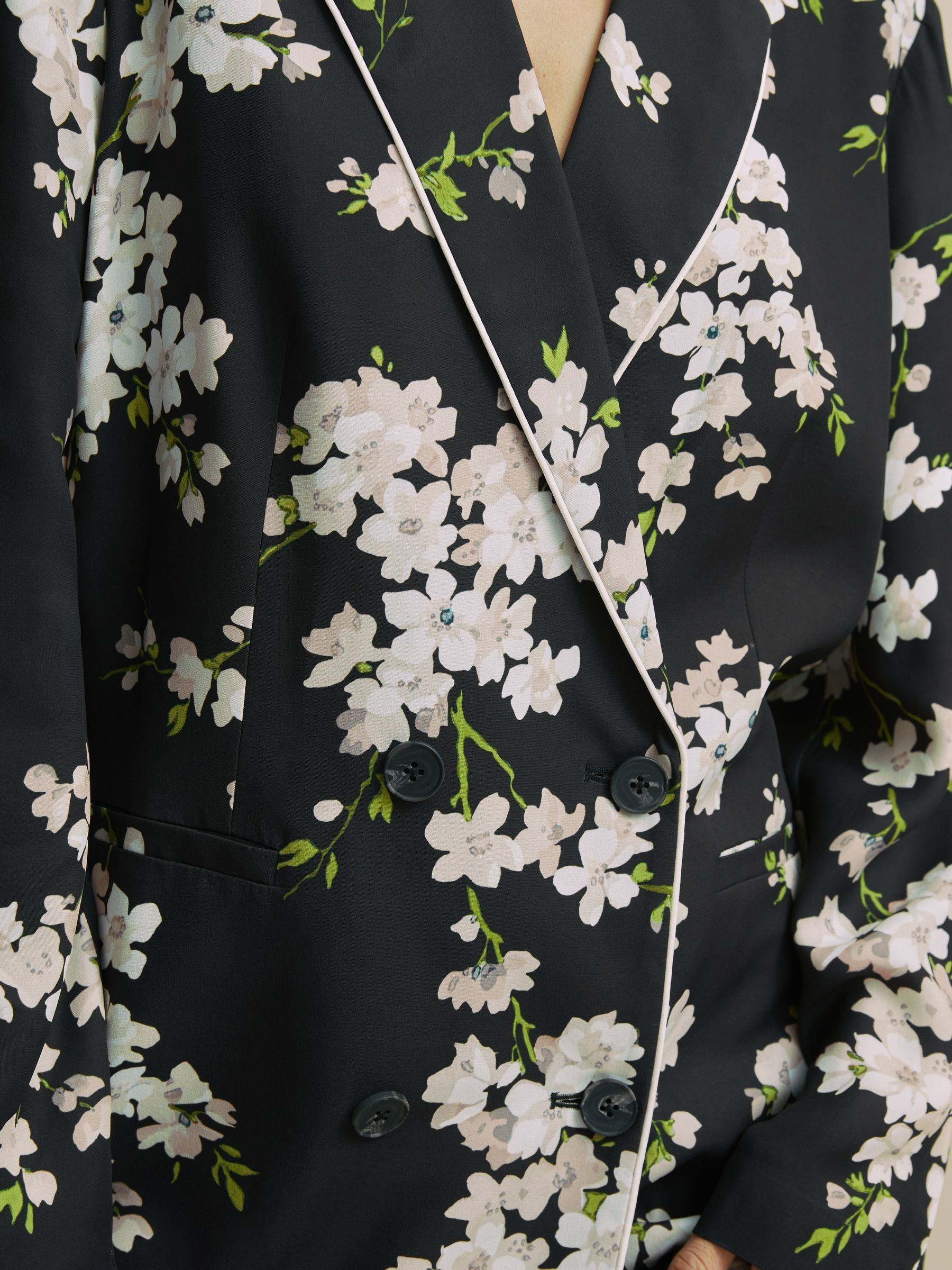 Florere Relaxed Double Breasted Black Blazer in Black