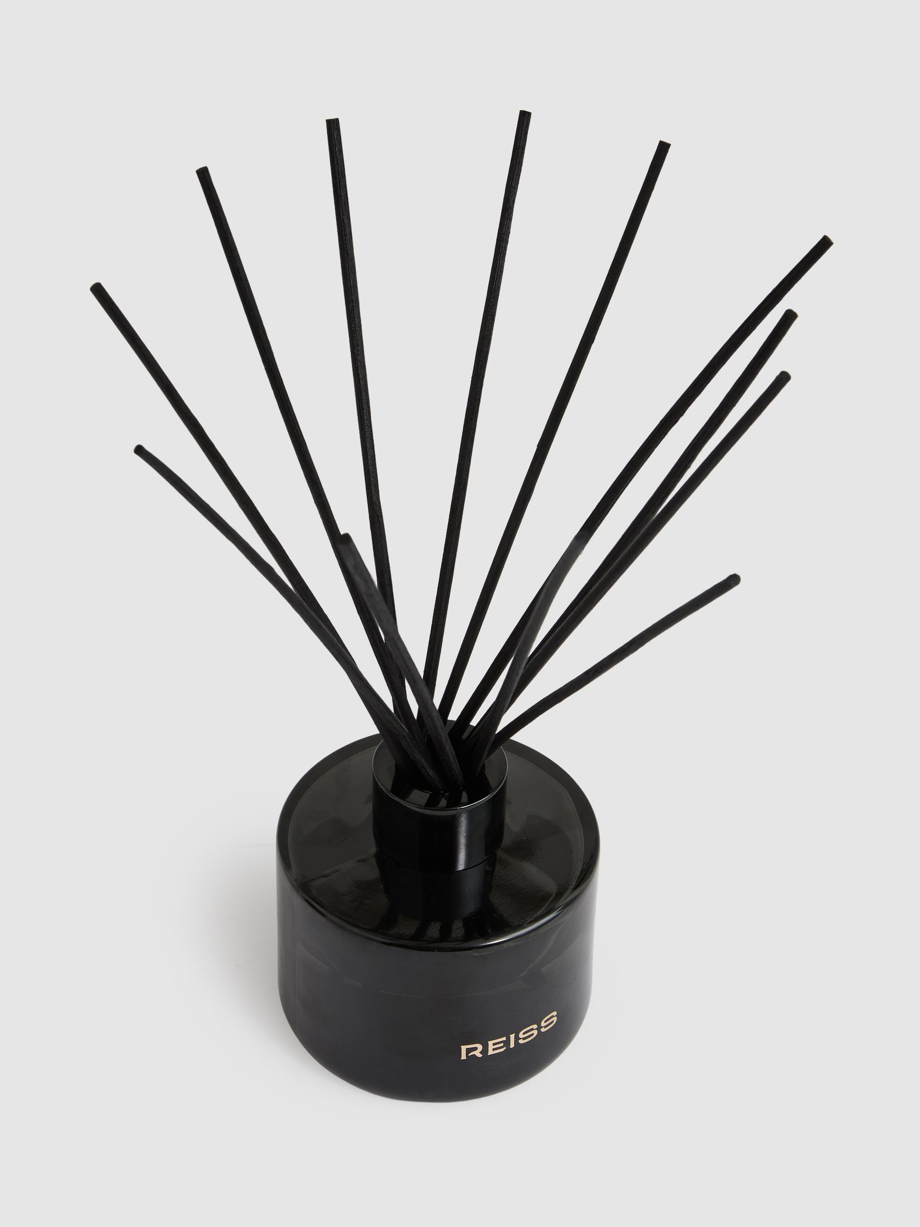 Oudh 71 Scented Diffuser in Black