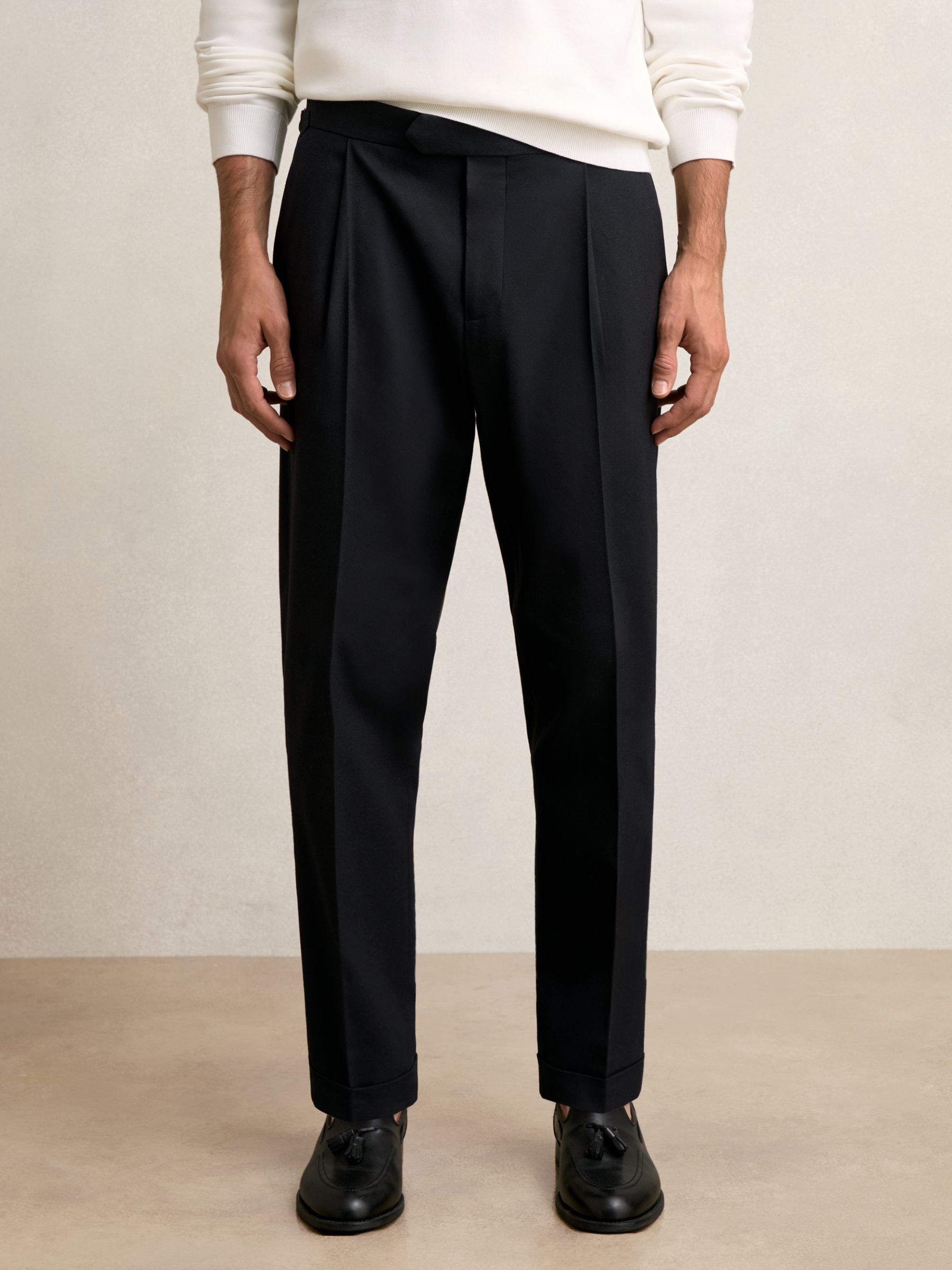 Relaxed Fit Herringbone Trouser in Navy
