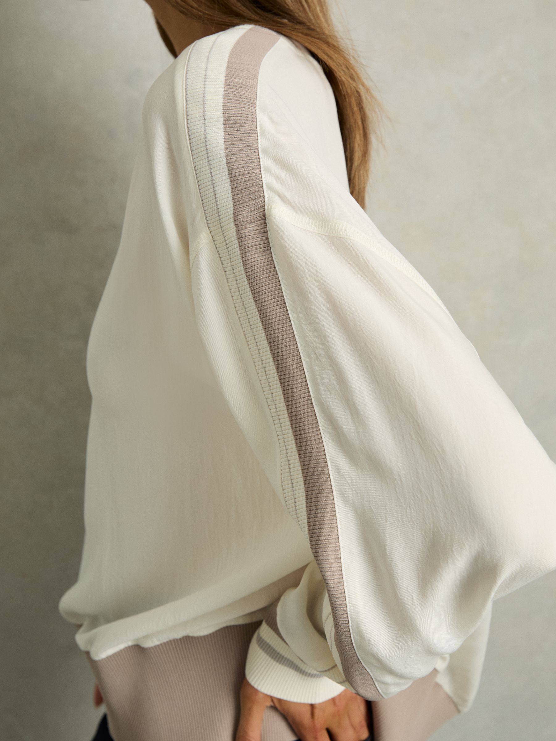 Lyocell Woven Contrast-Trim Top in Neutral