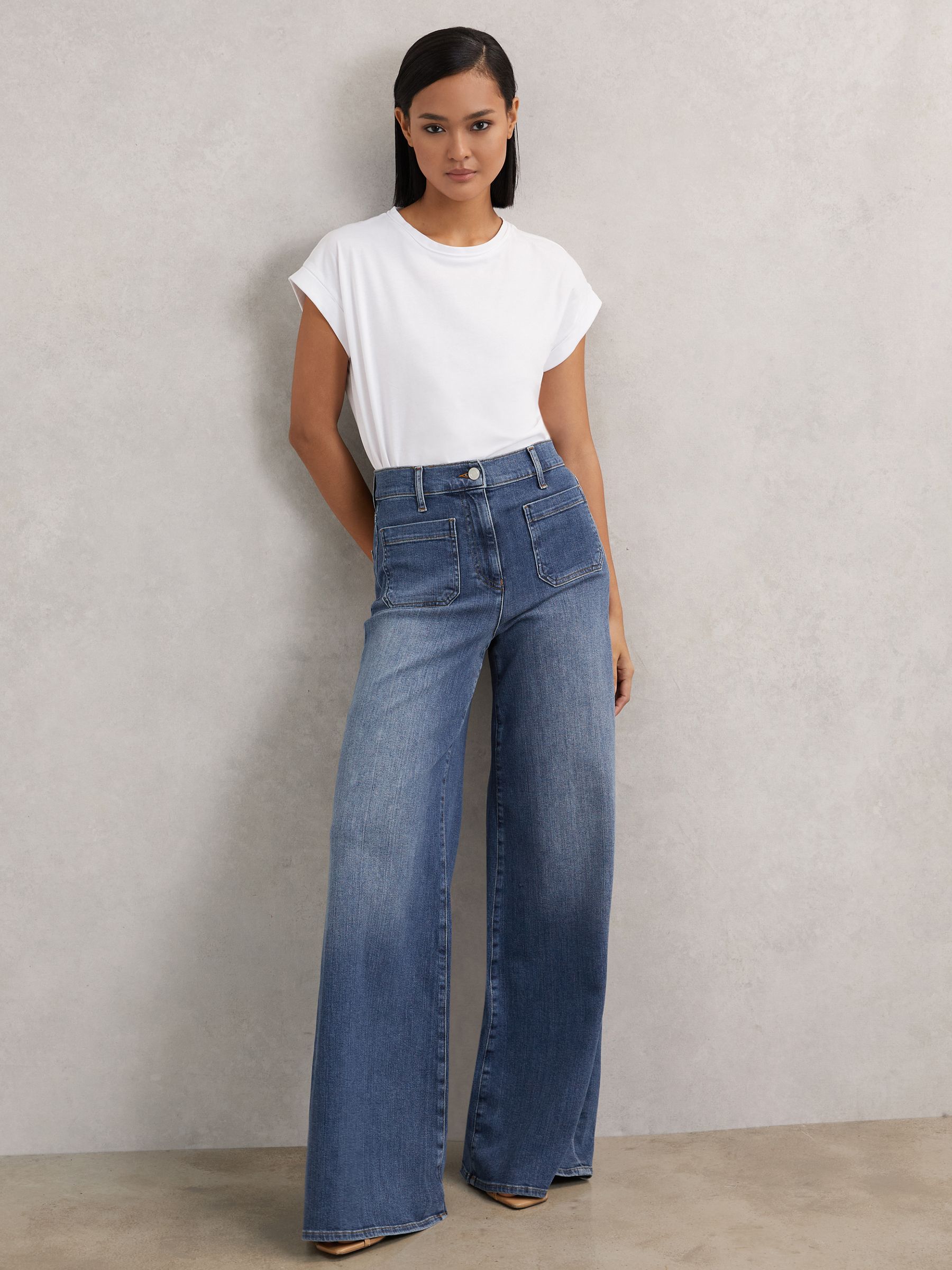 Patch Pocket Wide Leg Jeans in Mid Blue