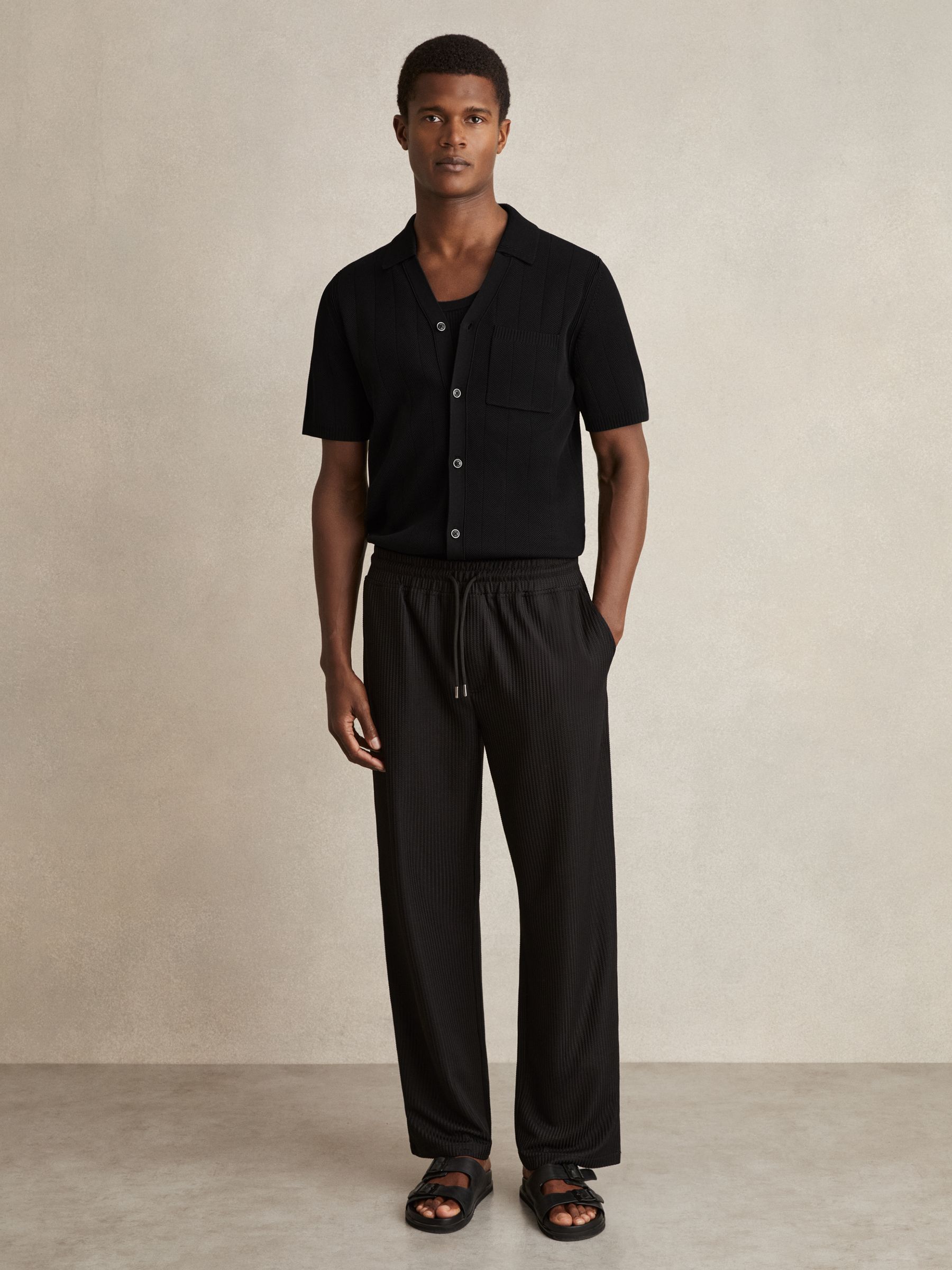 V-Neck Collar Textured-Knit Shirt in Black