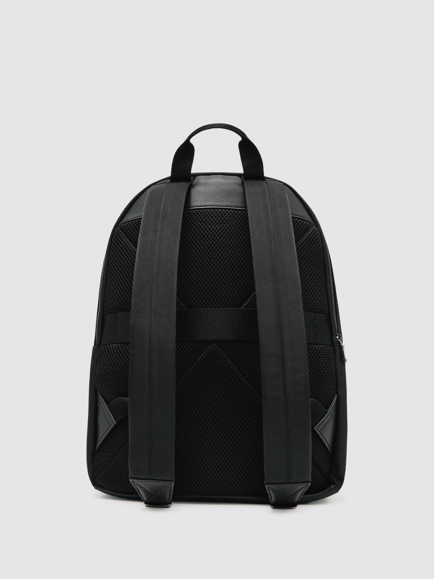 Woven Zipped Backpack in Black
