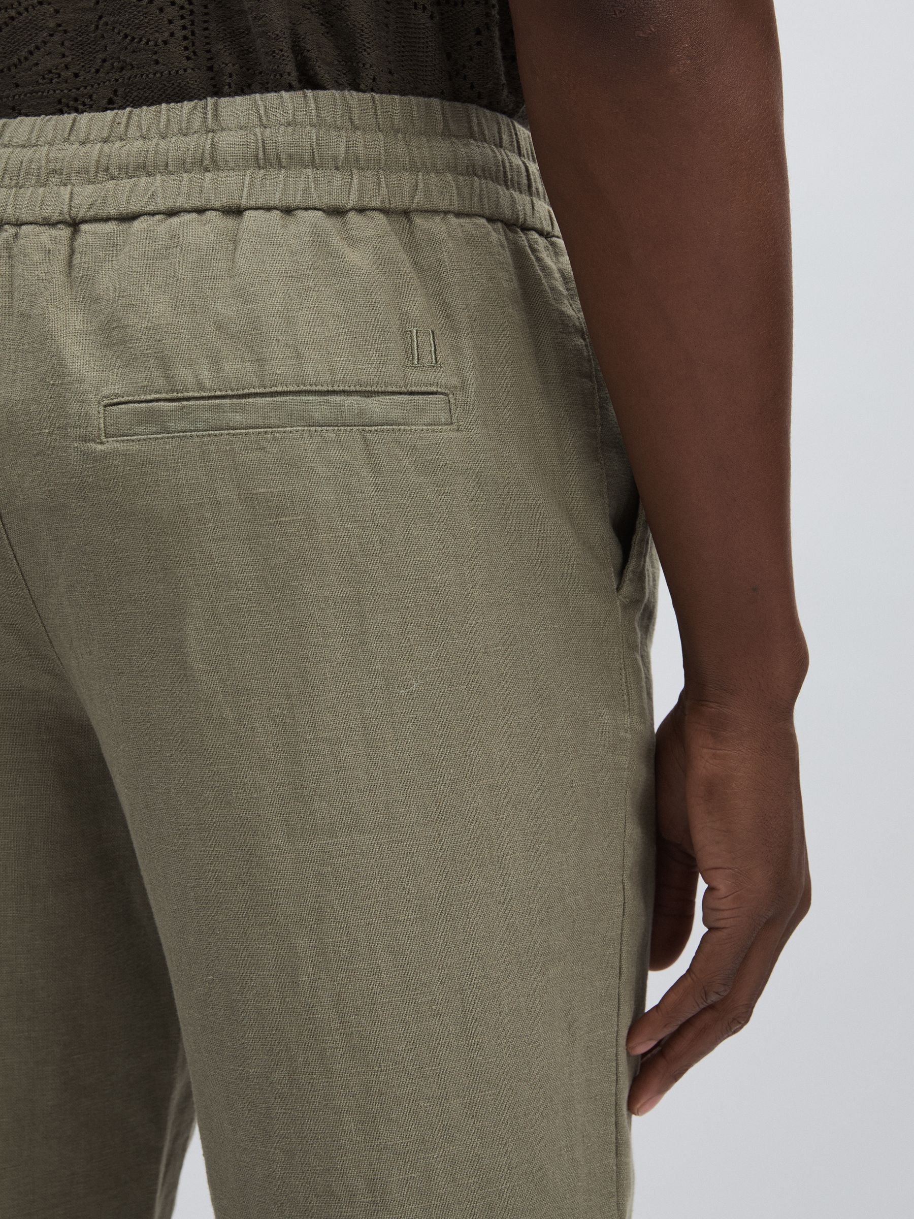 Les Deux Drawstring Trousers in Green/Ivory