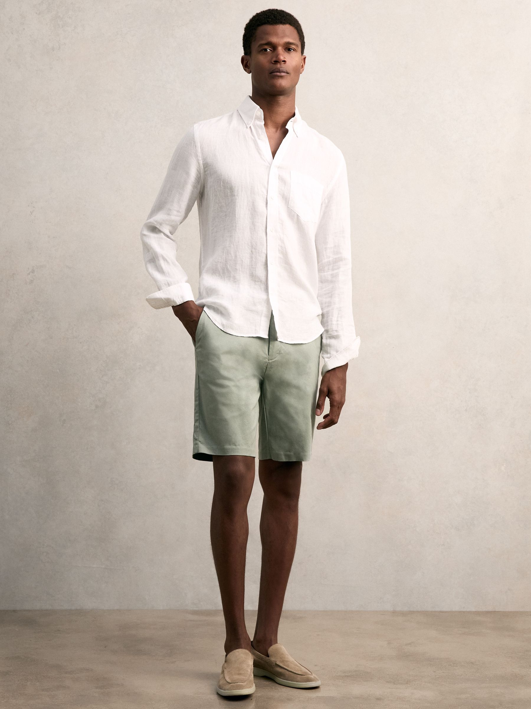Short Length Casual Chino Shorts in Pistachio