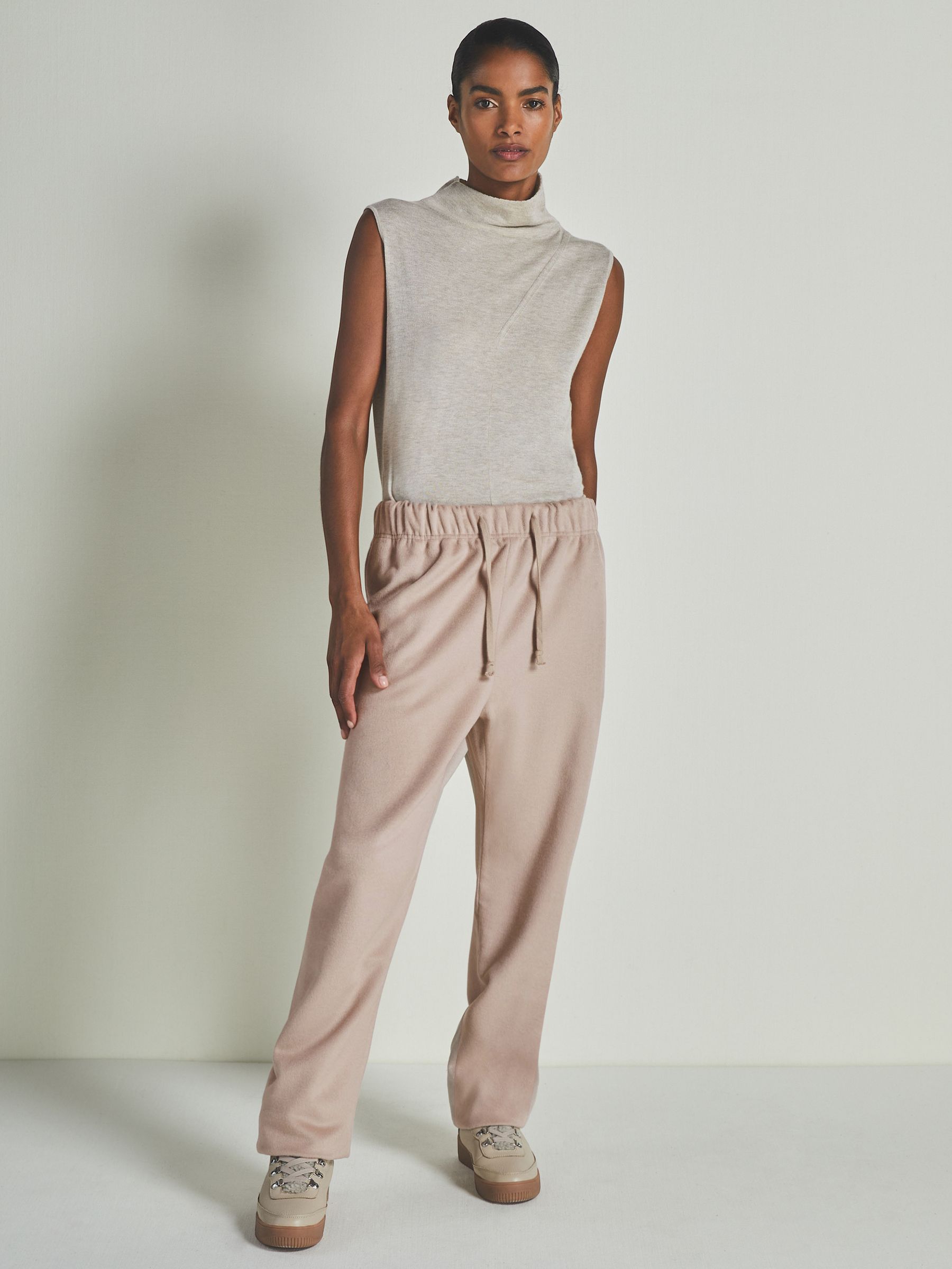 Reiss | Les 100 Ciels Merino and Silk Joggers in Neutral