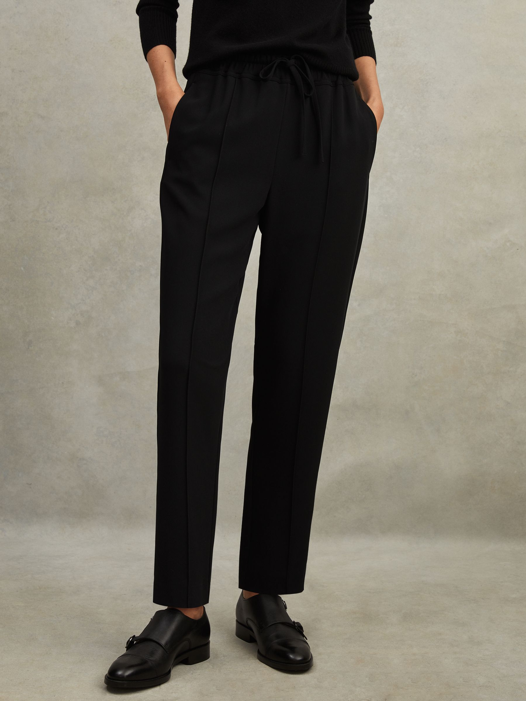 Petite Tapered Pull On Trousers in Black