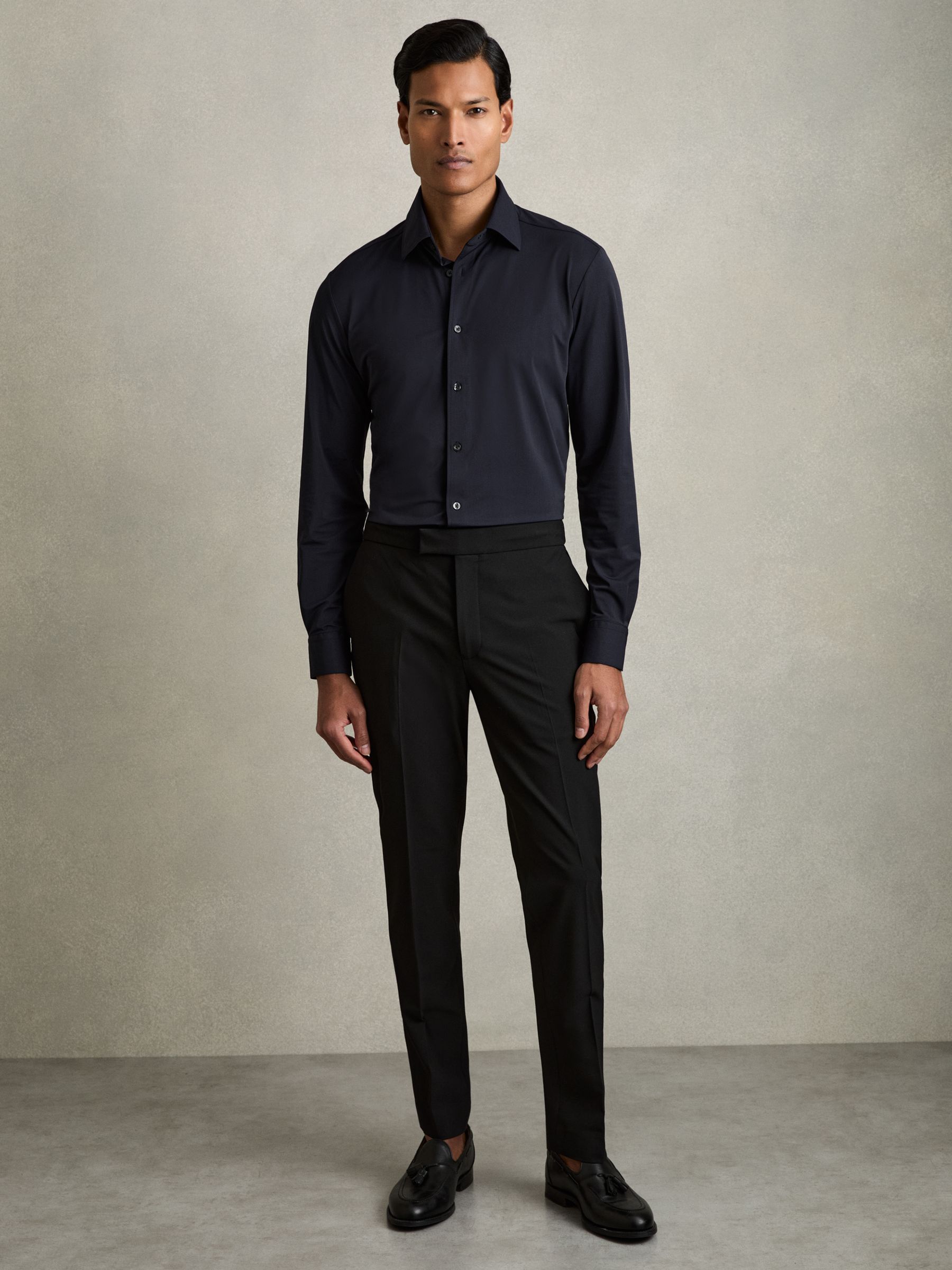 Long-Sleeve Travel Shirt in Navy