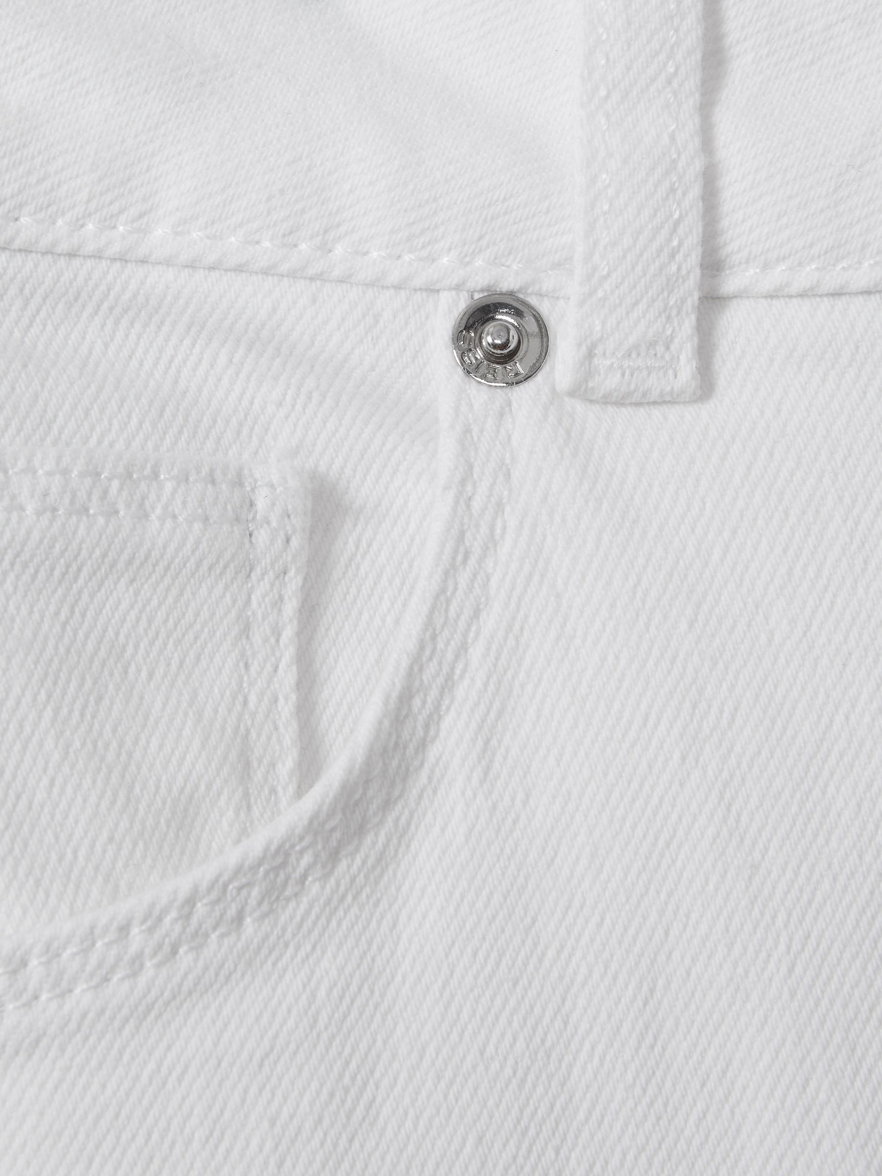 Petite Mid-Rise Straight-Leg Jeans in White