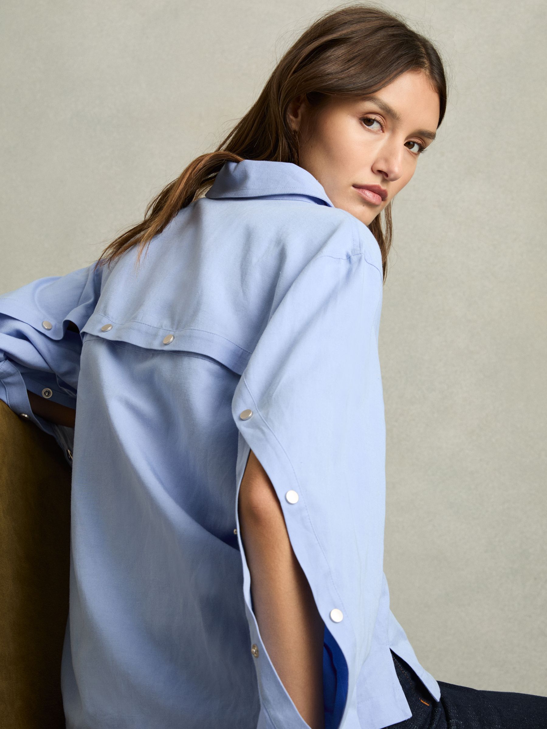 Lyocell-Blend Press-Stud Back Shirt in Blue