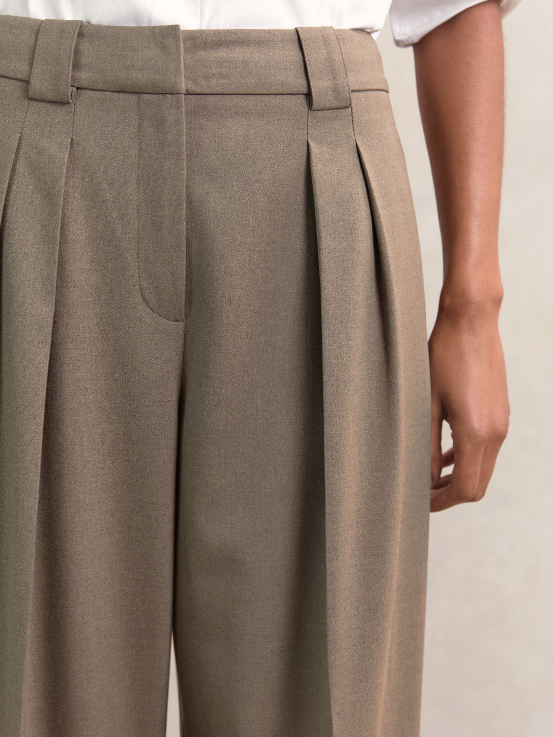 Wide Leg Pleated Trousers in Neutral
