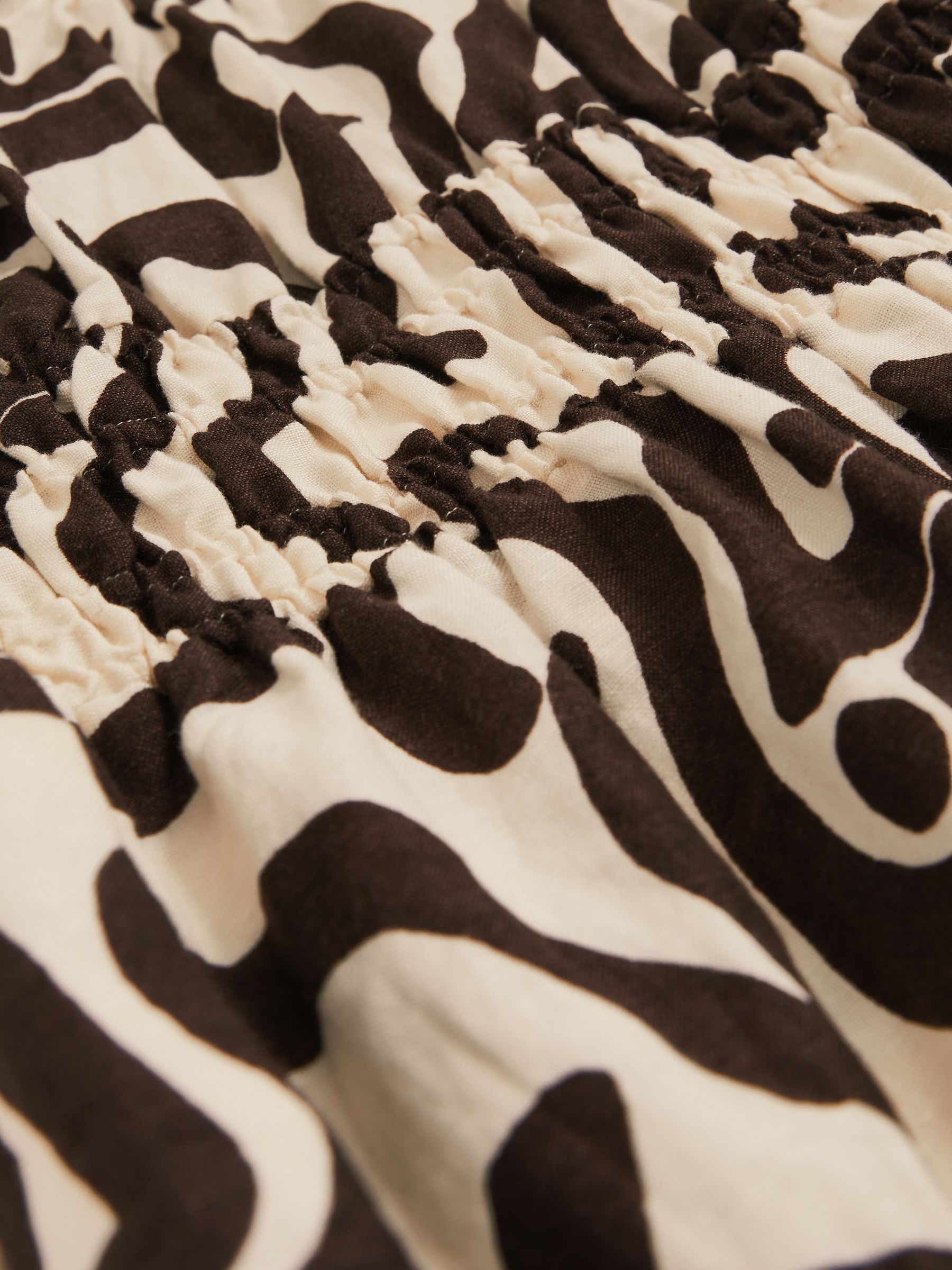 Linen-Blend Printed Shirred Midi Dress in Brown/Ivory