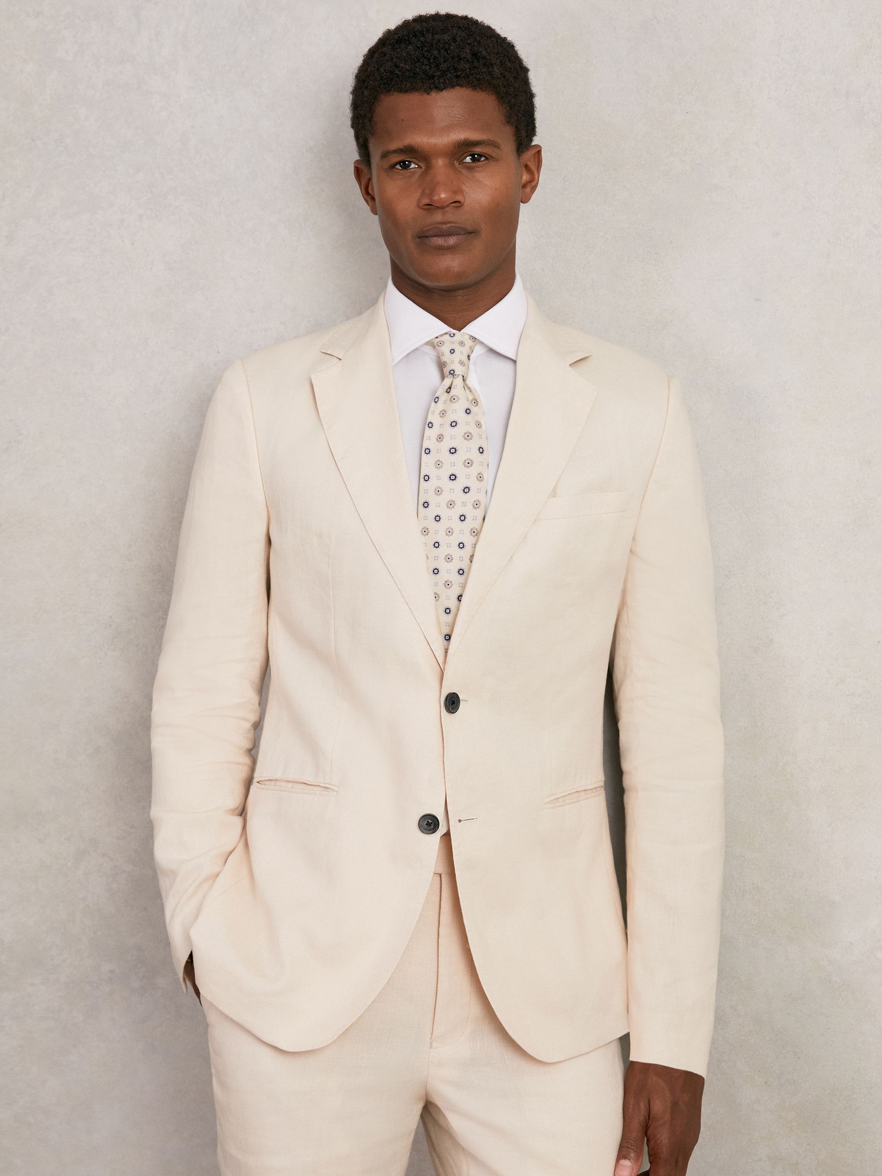 Silk Floral-Medallion Tie in Ivory