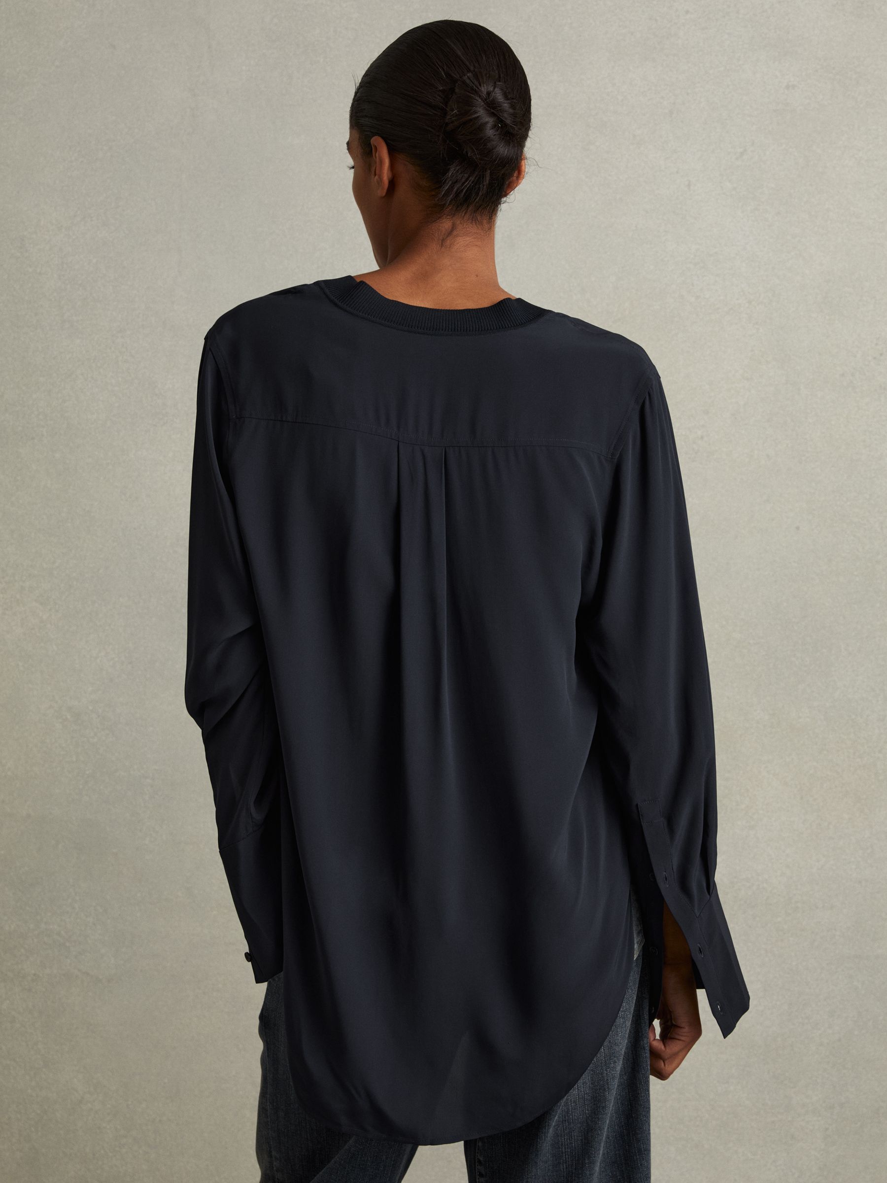 Relaxed High-Low V-Neck Top in Navy