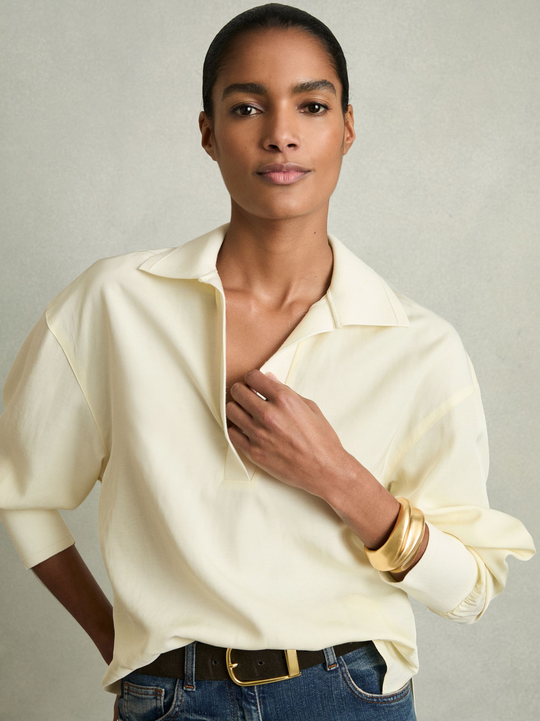 Overhead Open-Collar Shirt With Linen in Pale Yellow