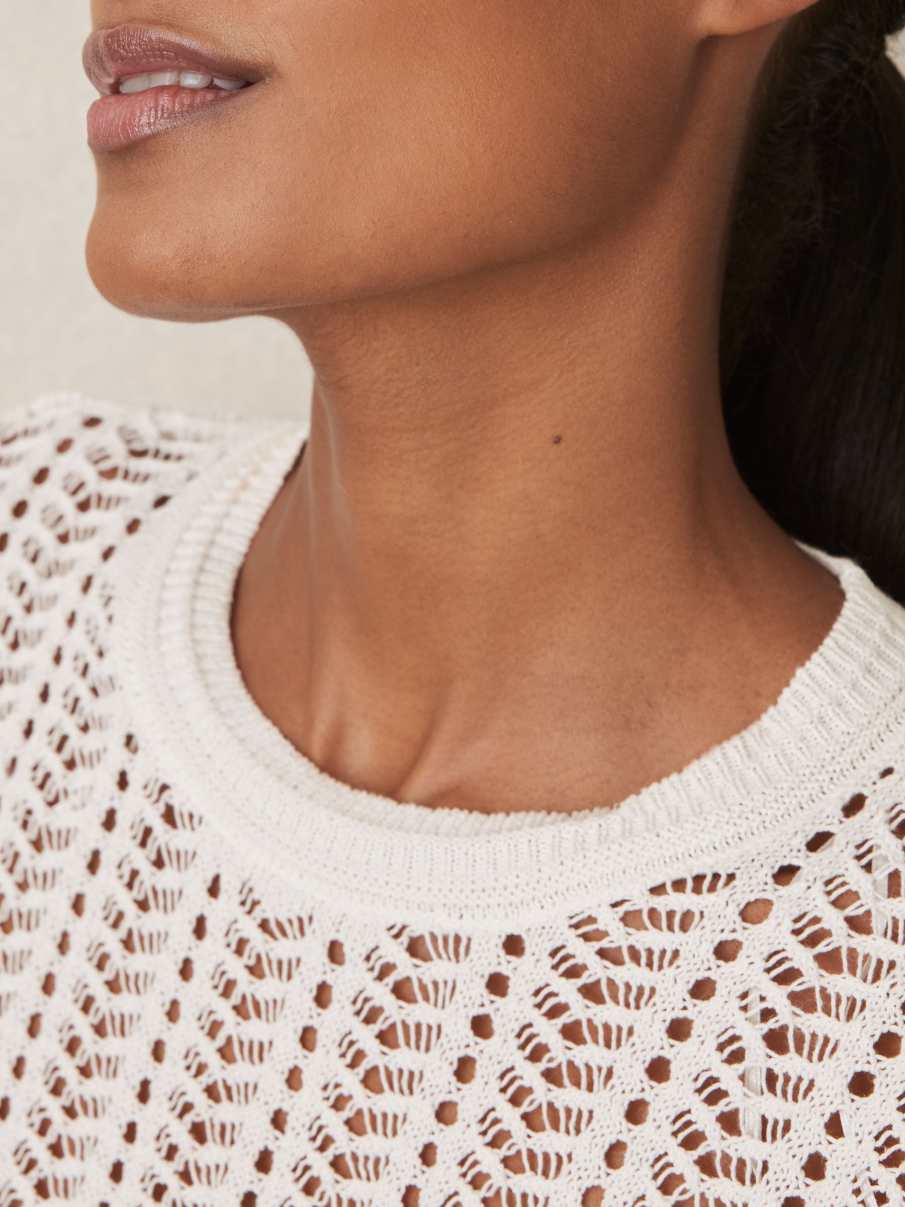 Open-Knit Crew-Neck Jumper in White
