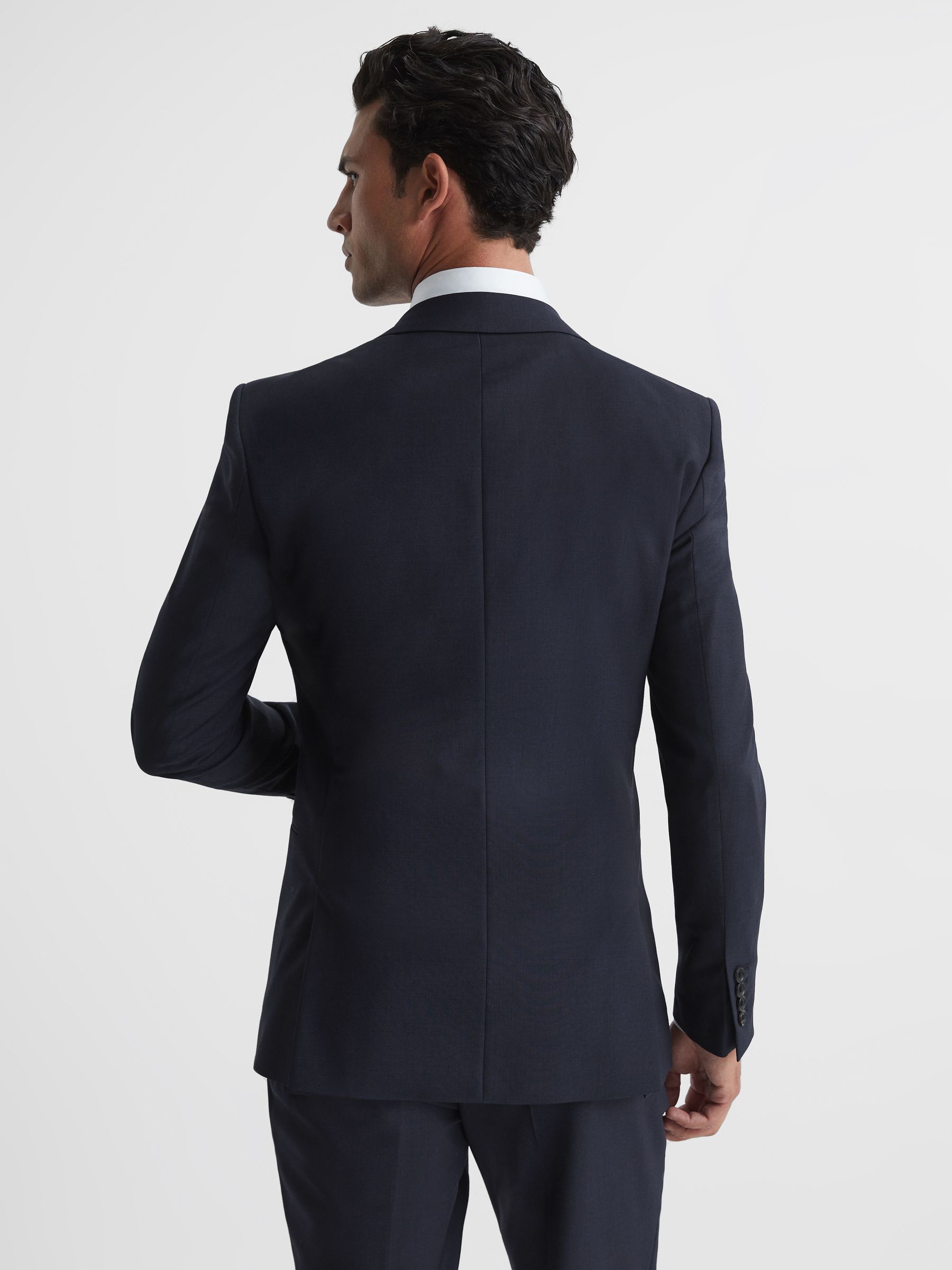 Modern Fit Travel Blazer in Navy