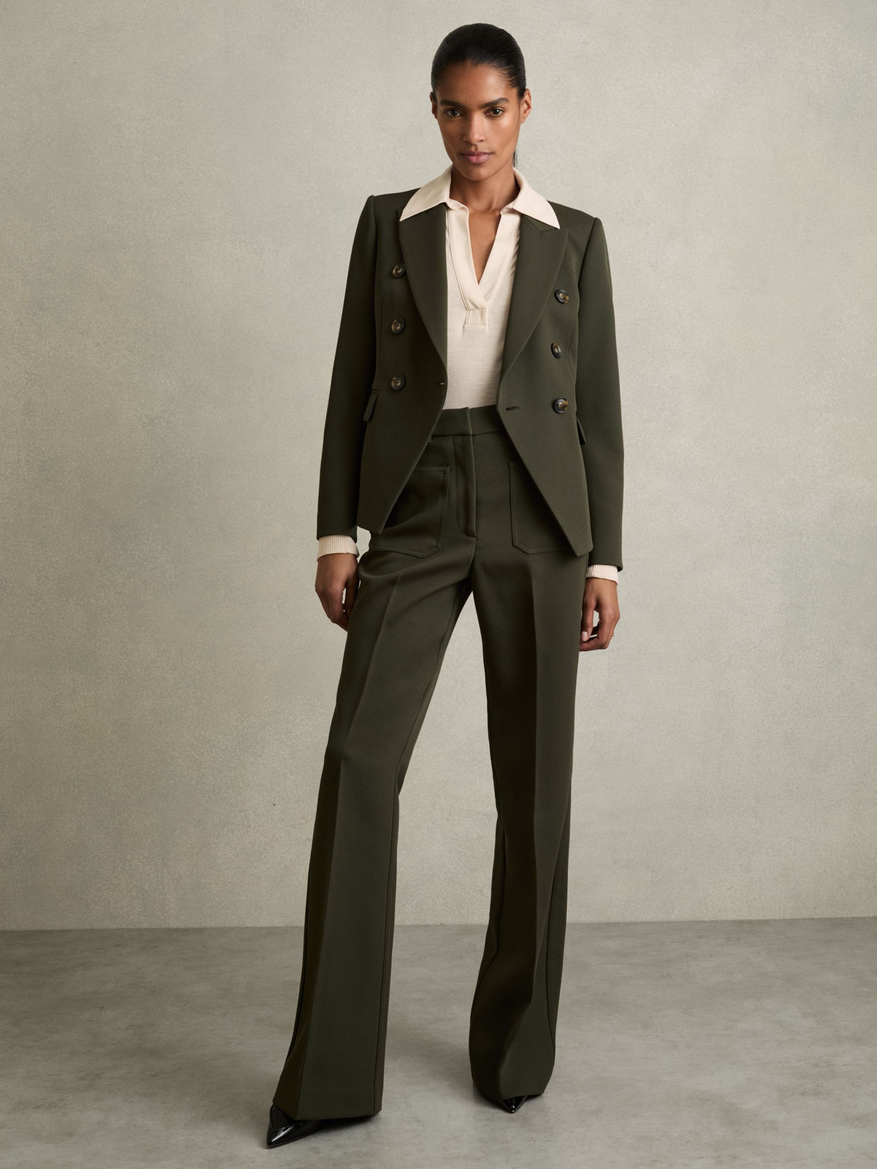 Lyocell-Wool Open-Collar Top in Stone