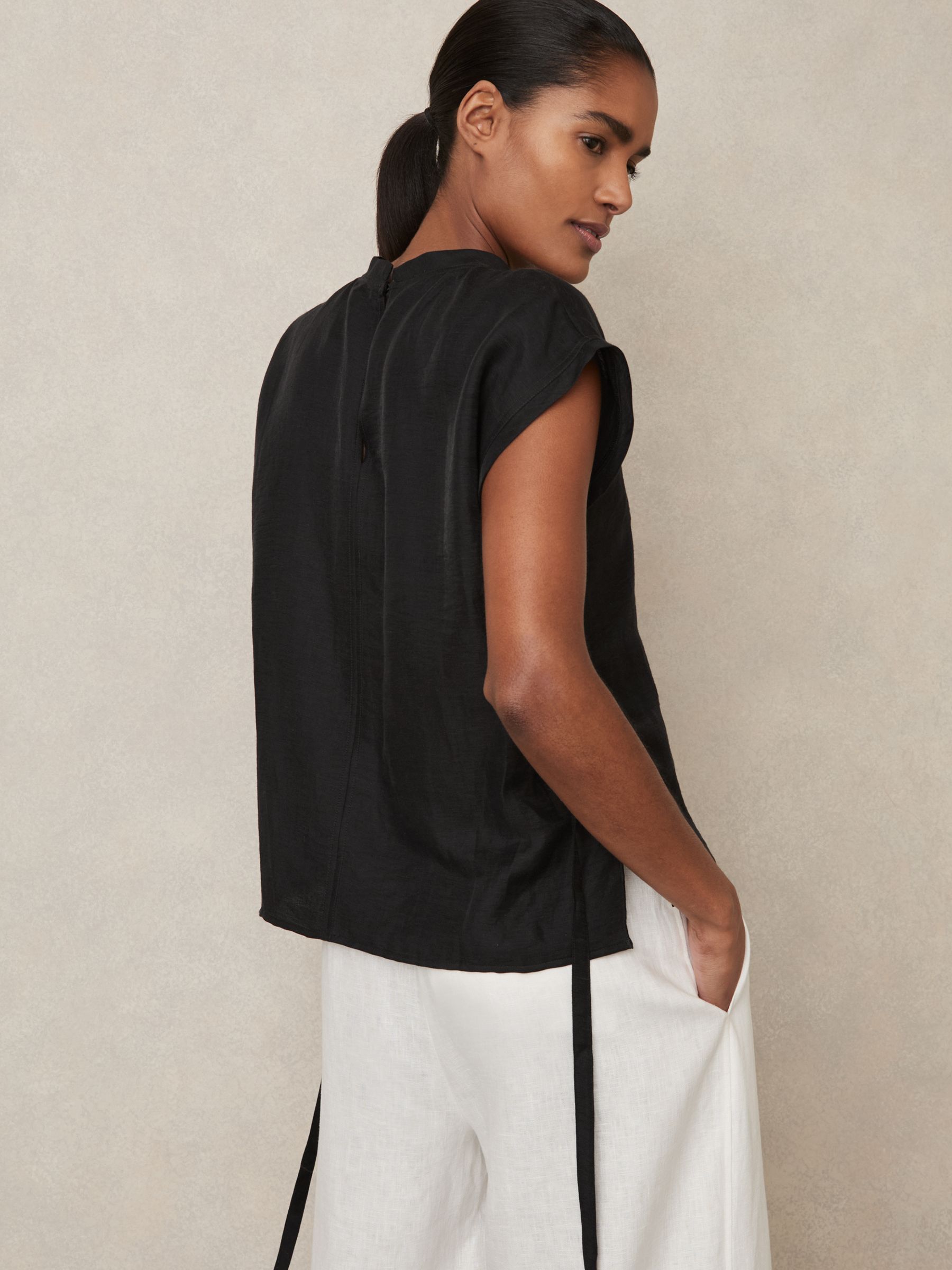 Linen-Blend Cap-Sleeve T-Shirt in Black