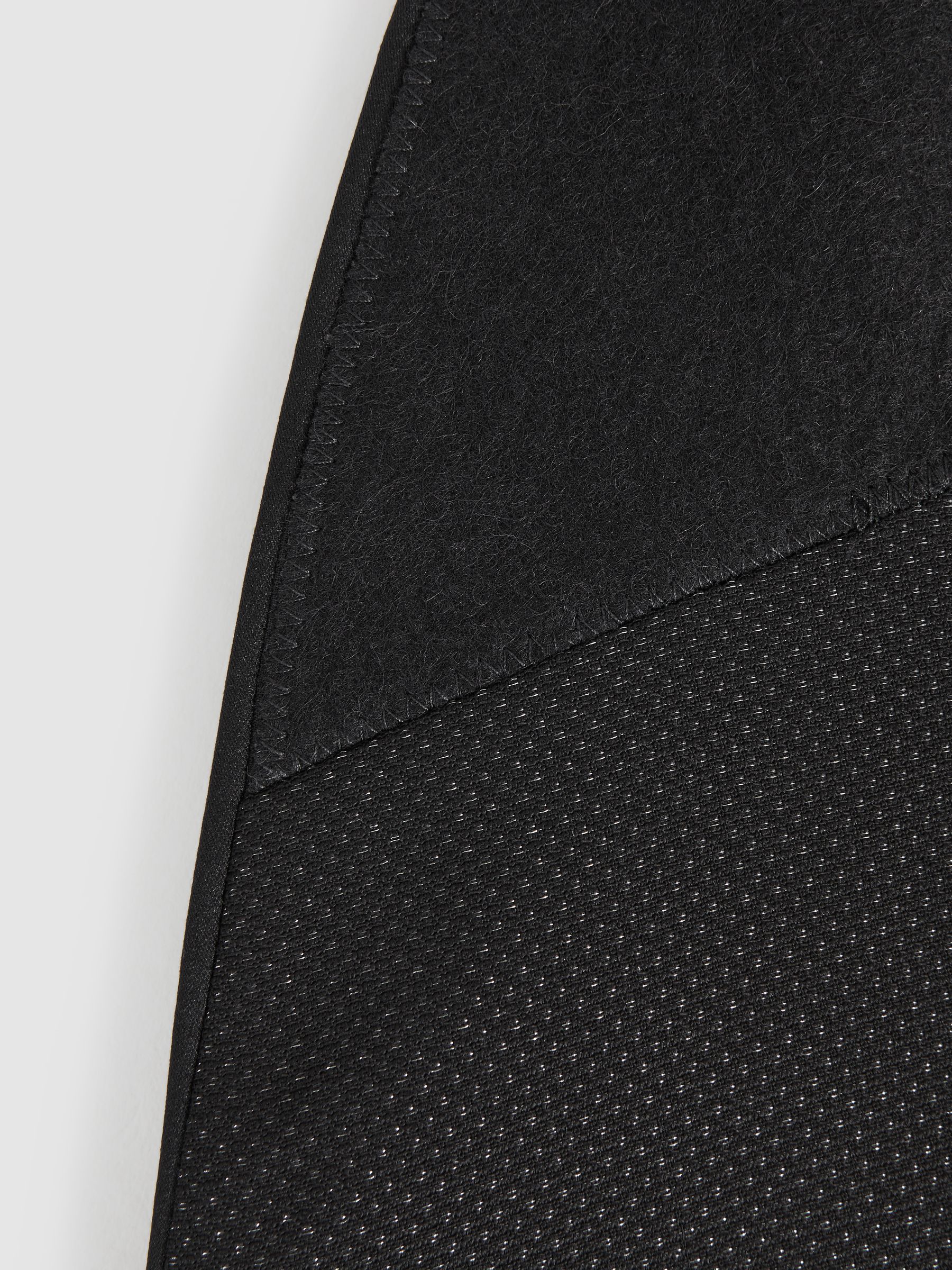 Oscar Jacobson Slim Fit Single Breasted Blazer in Black