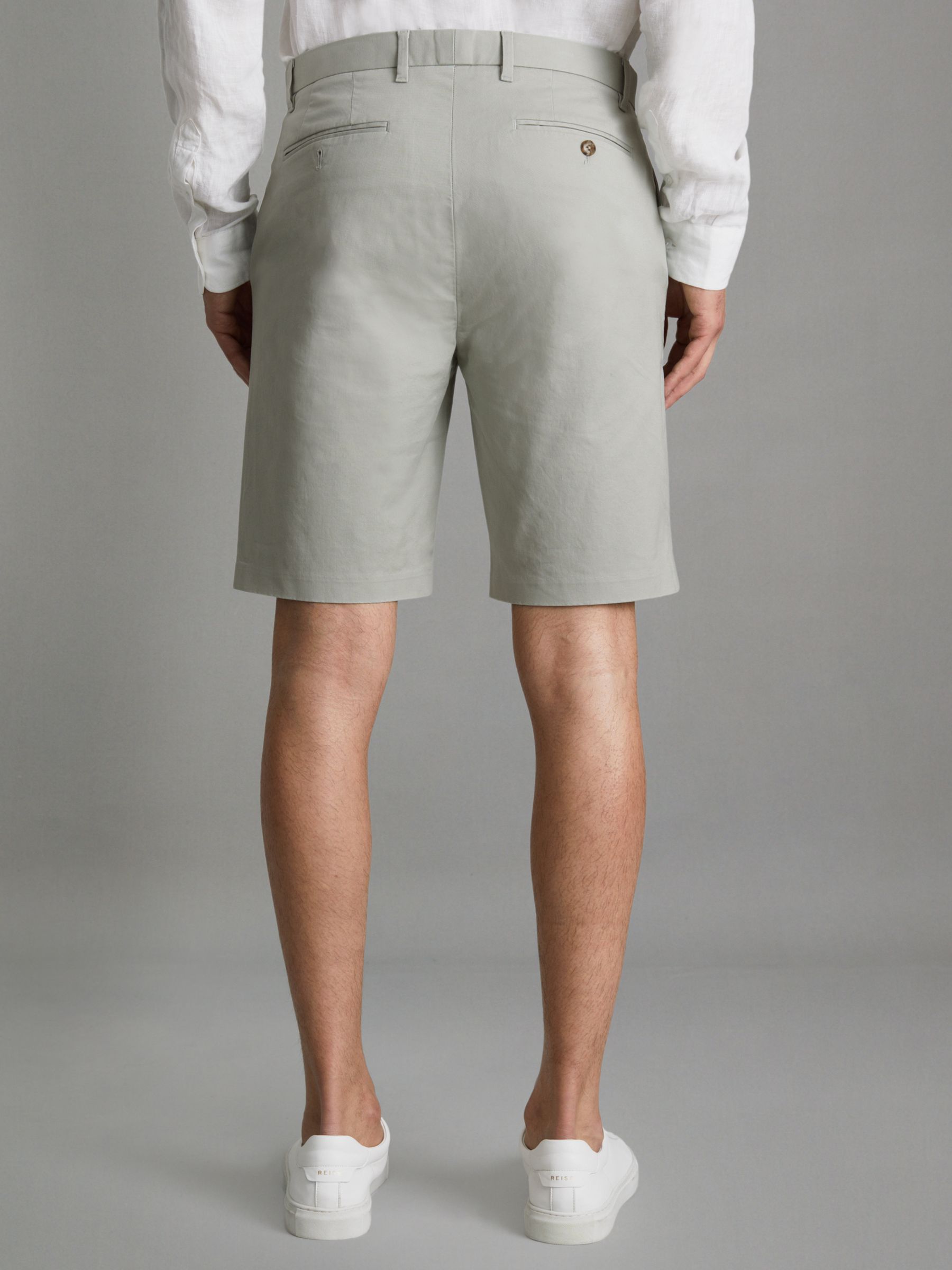Modern Fit Cotton Blend Chino Shorts in Soft Sage