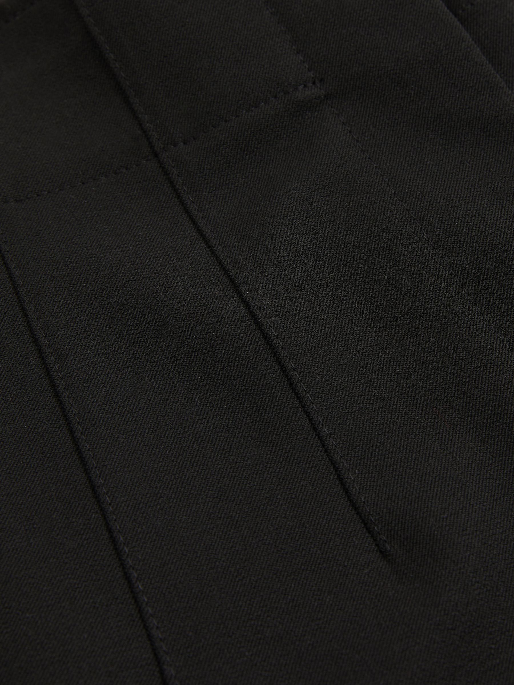 Skinny Fit Trousers in Black