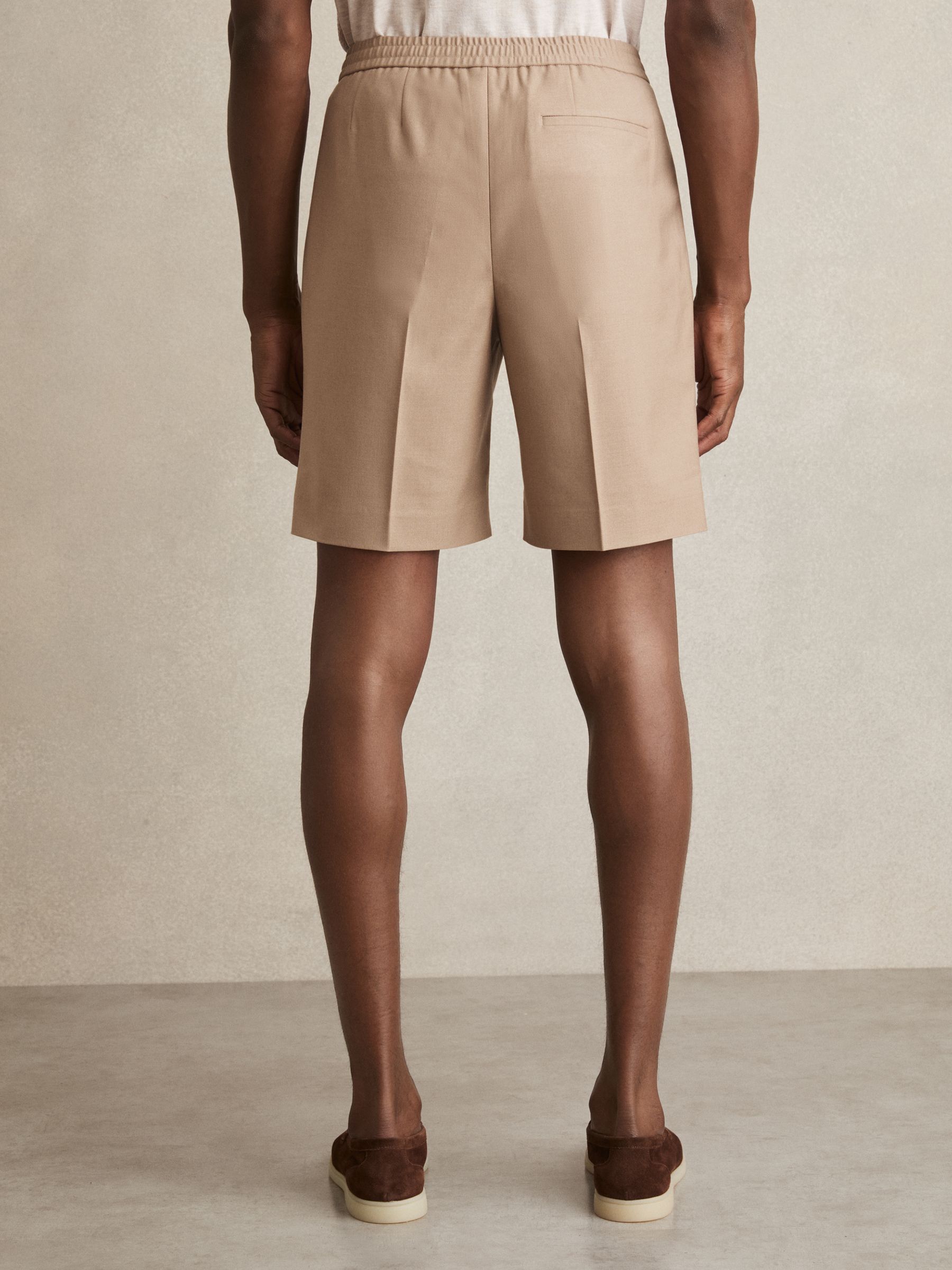 Relaxed Drawstring Shorts in Soft Camel
