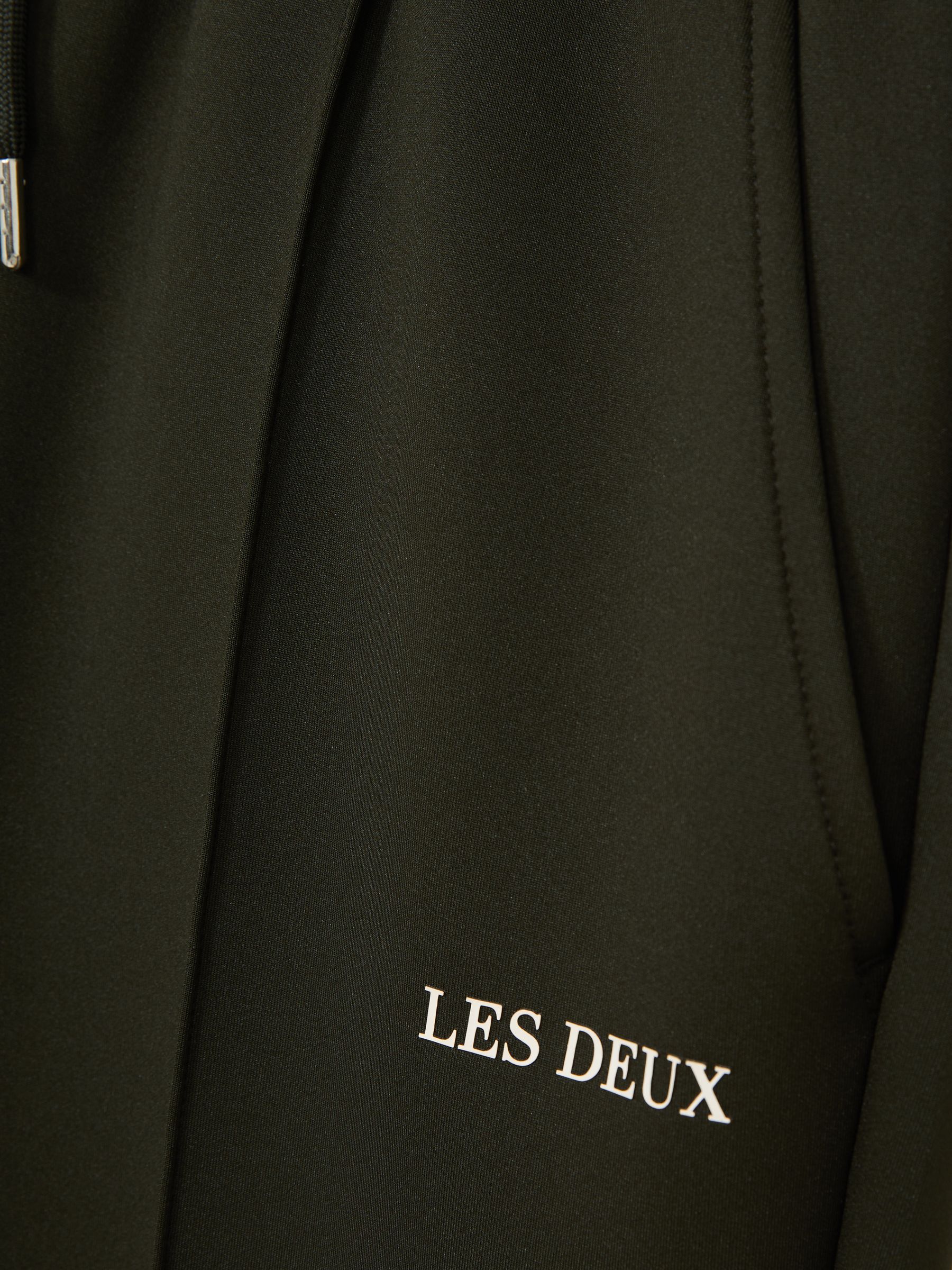 Les Deux Slim-Fit Drawstring Joggers in Dark Green