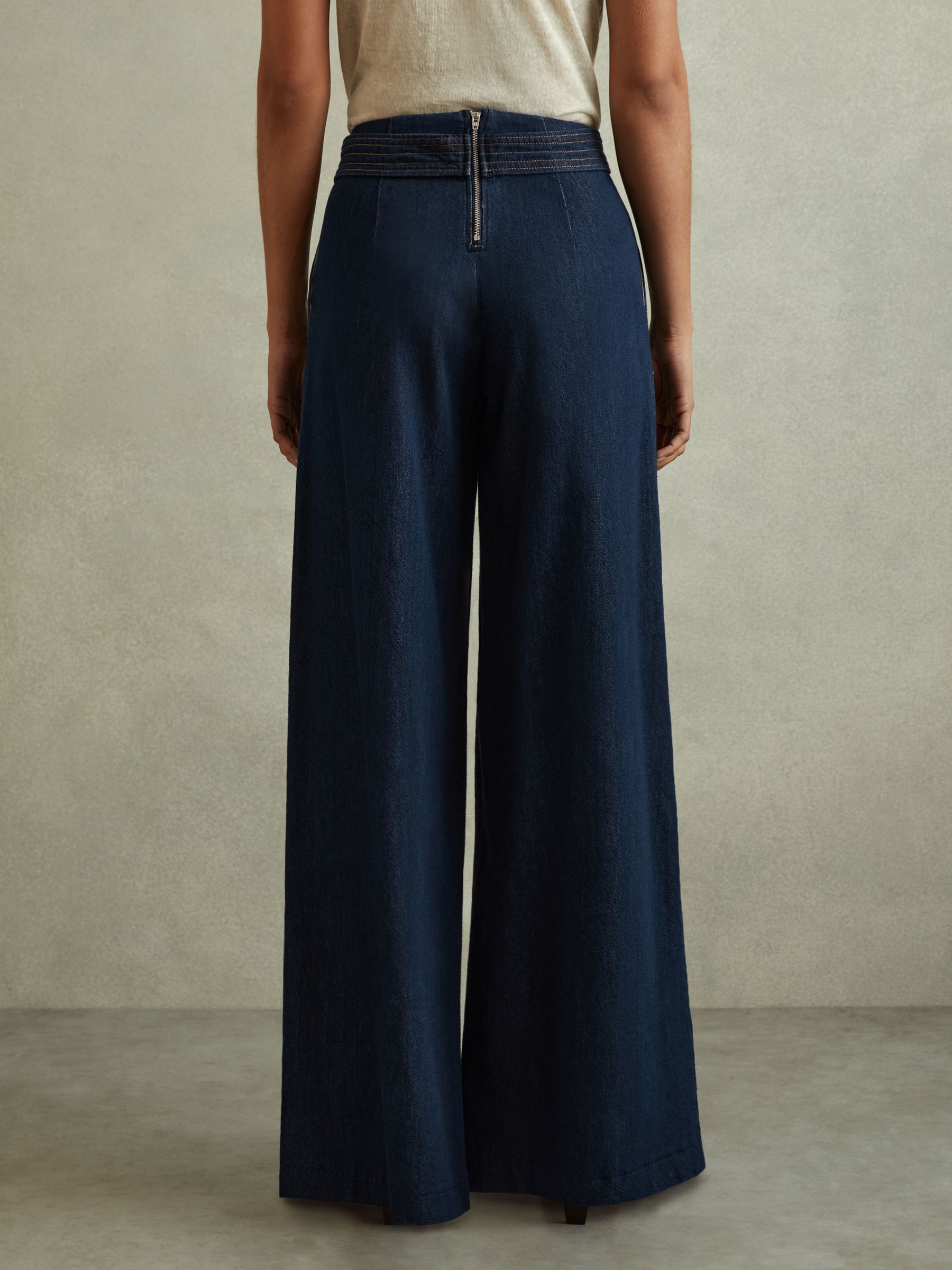 Belted Wide Leg Jeans in Dark Blue
