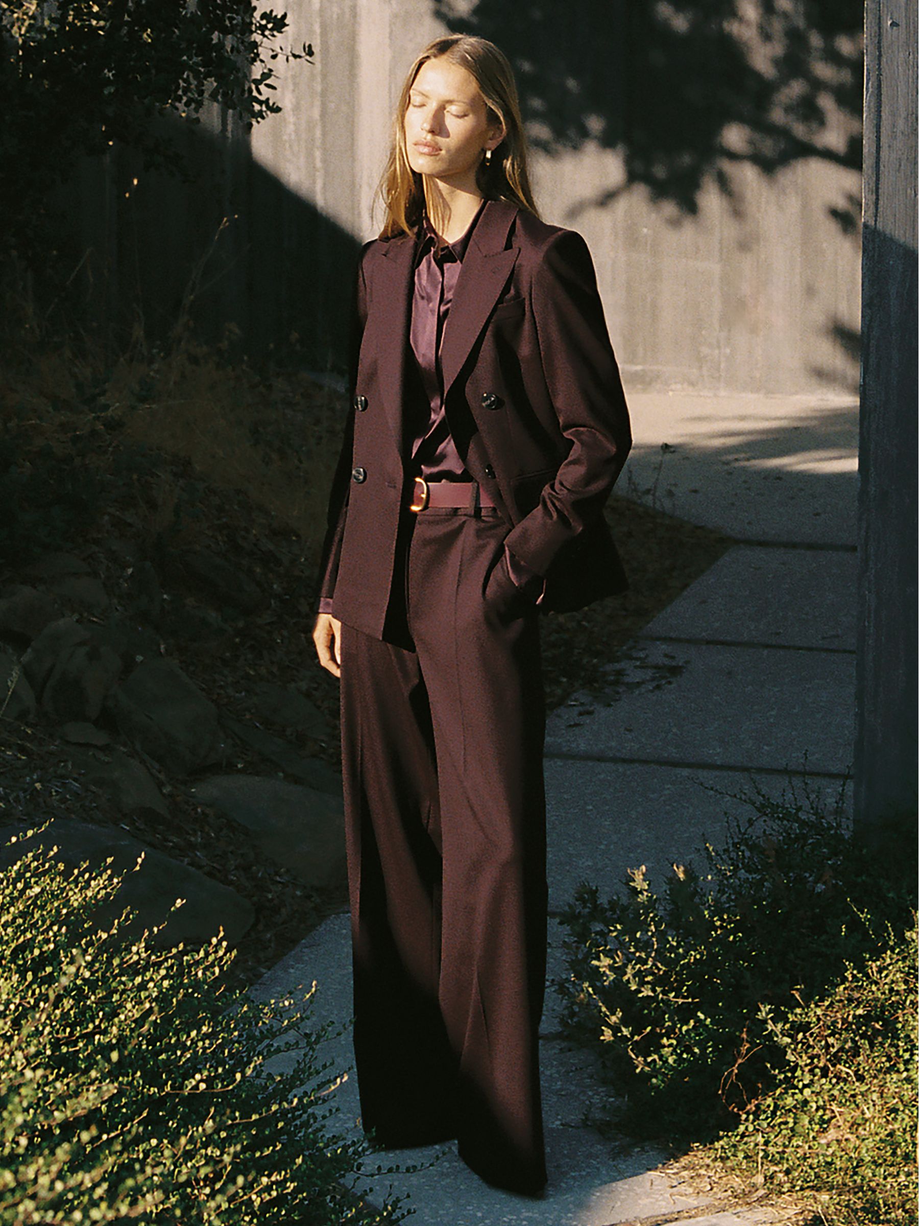 Wool-Blend Wide-Leg Suit Trousers in Aubergine