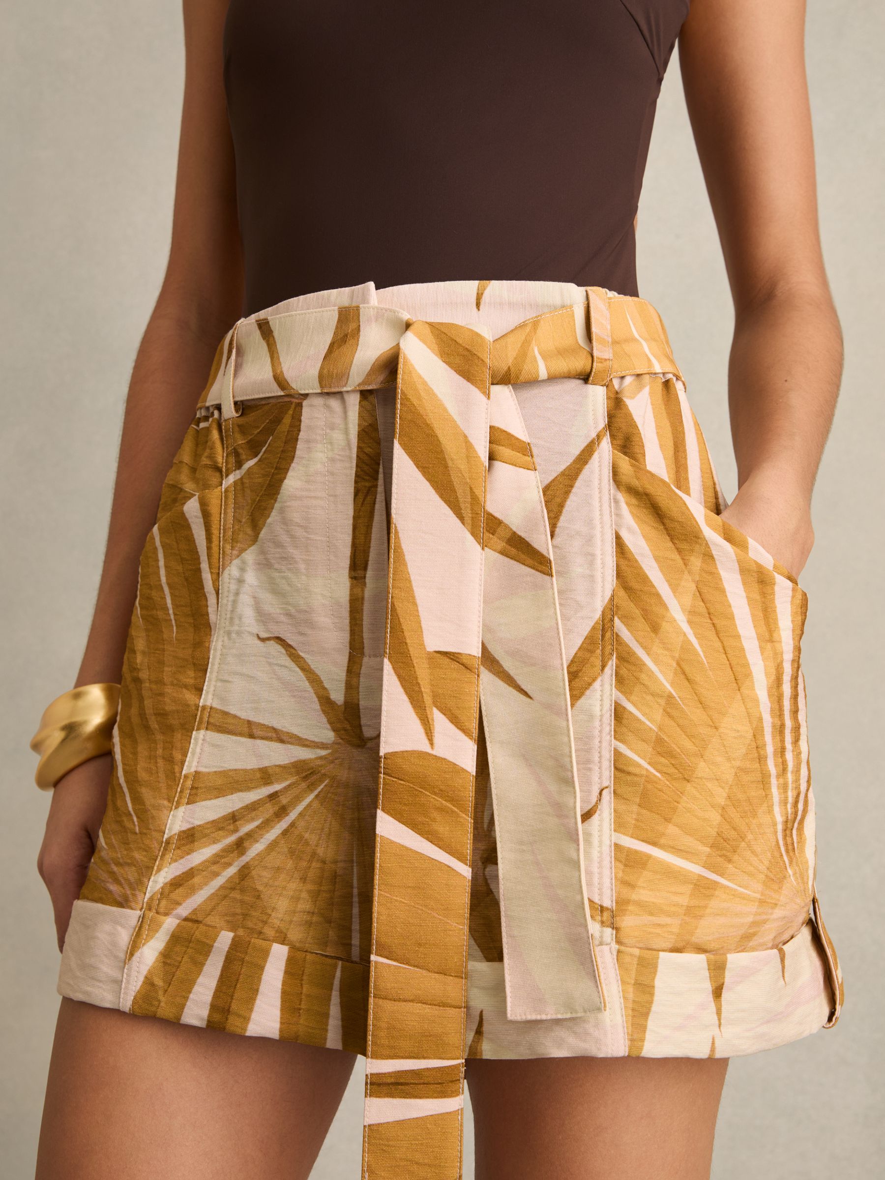 Palm Print Belted Shorts in Neutral